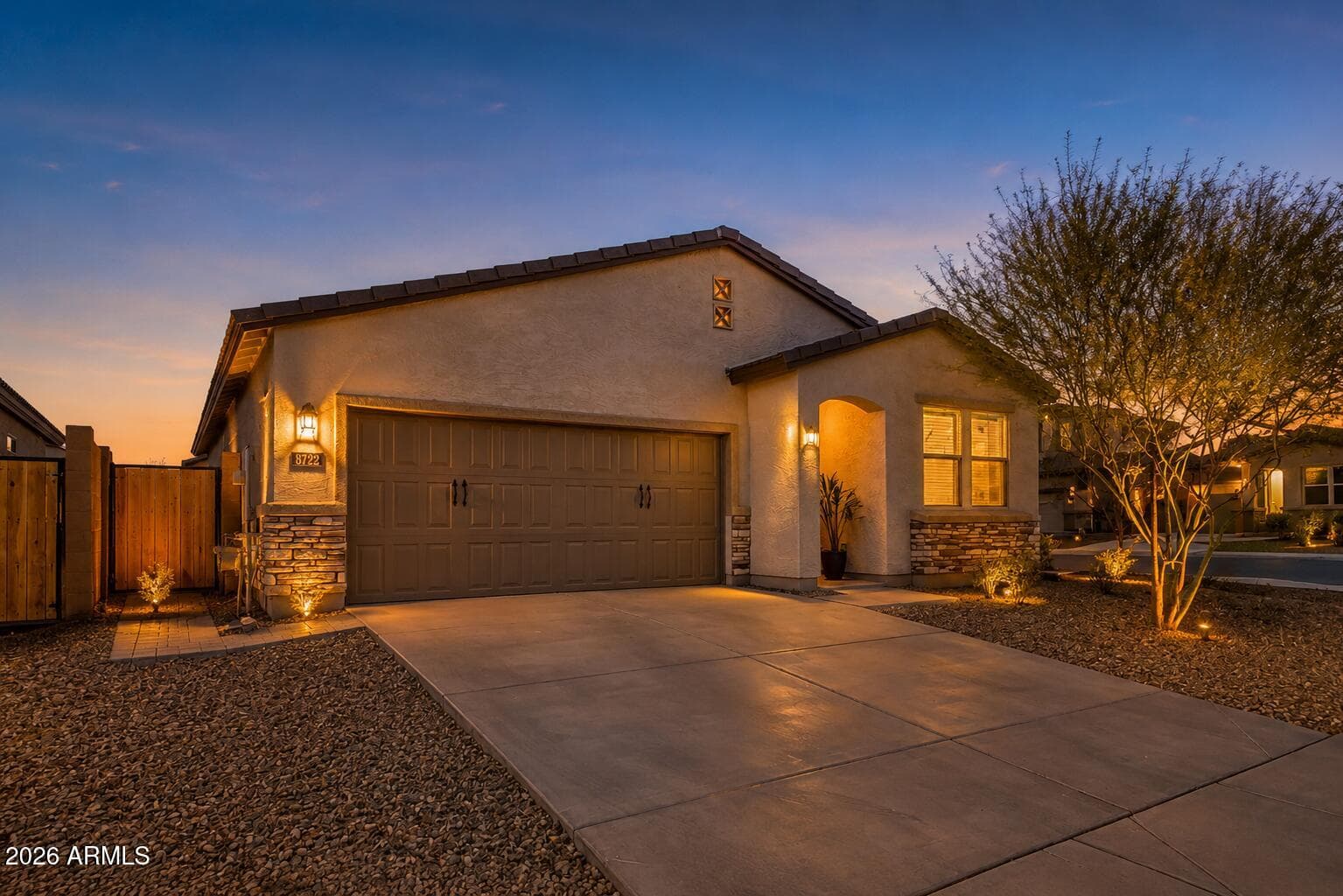 5722 W Getty Drive, Phoenix, AZ 85043 — photo 4 of 48