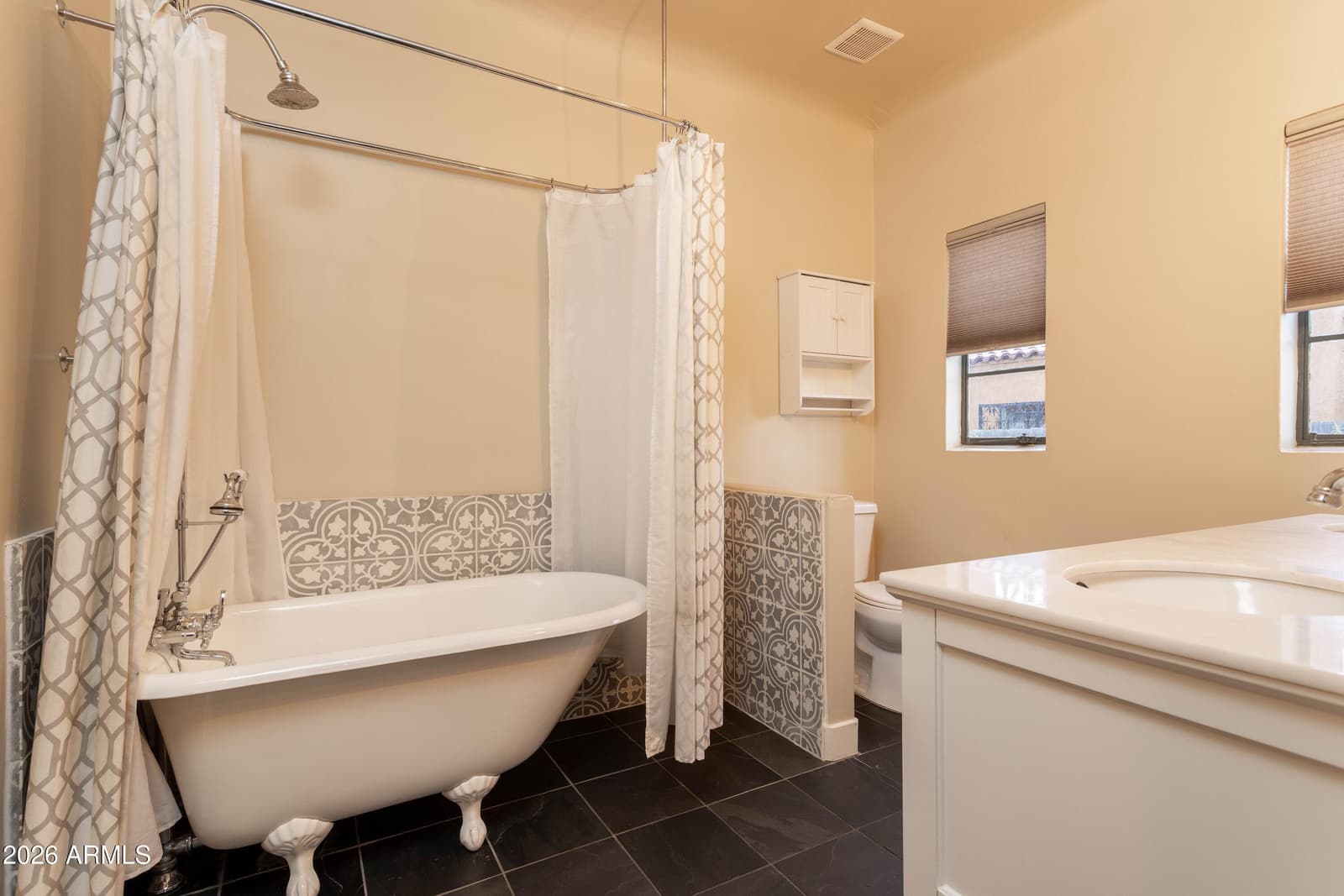 2207 N 11th Avenue, Phoenix, AZ 85007 — photo 17 of 41