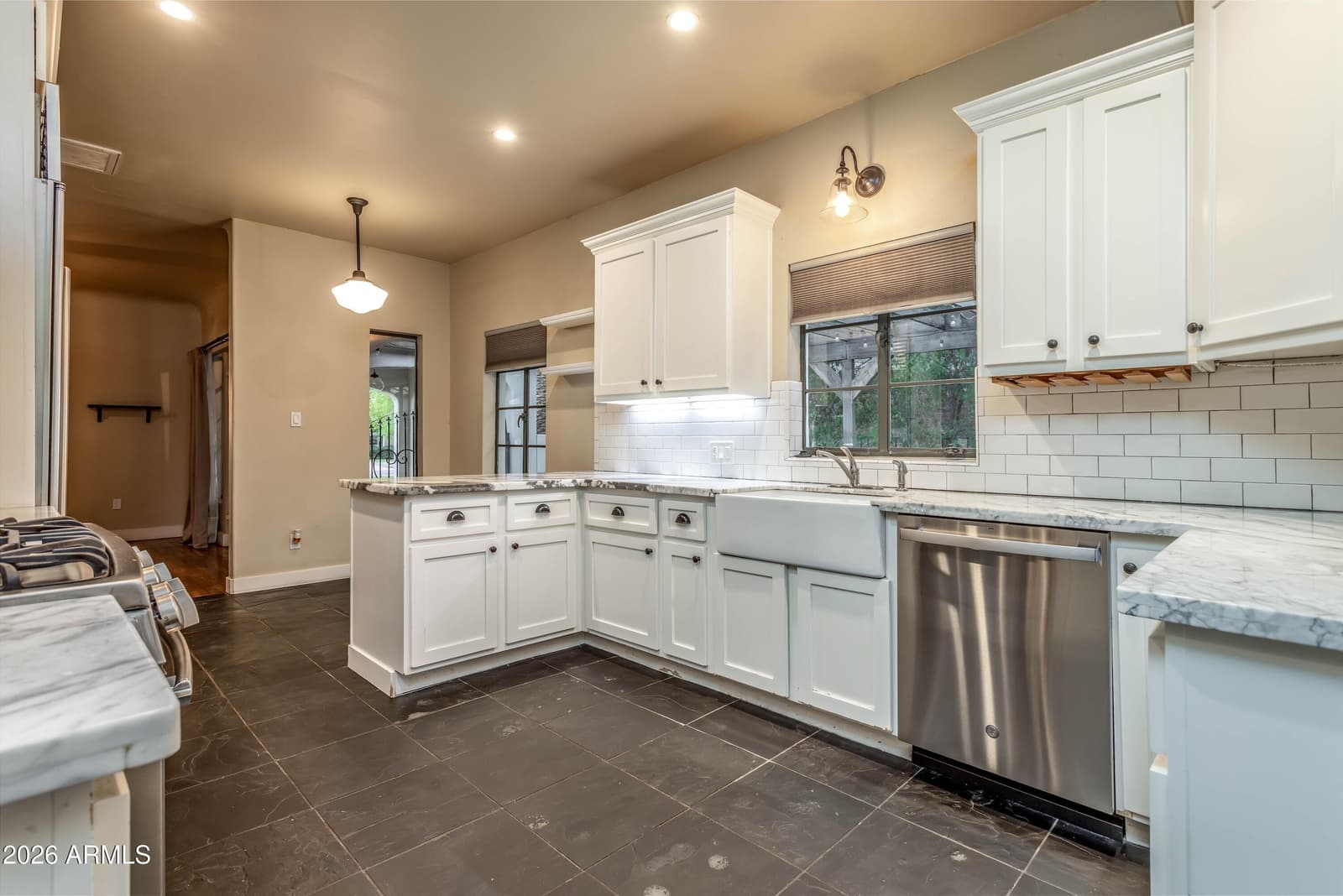 2207 N 11th Avenue, Phoenix, AZ 85007 — photo 12 of 41