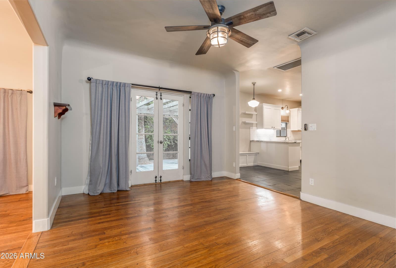 2207 N 11th Avenue, Phoenix, AZ 85007 — photo 9 of 41