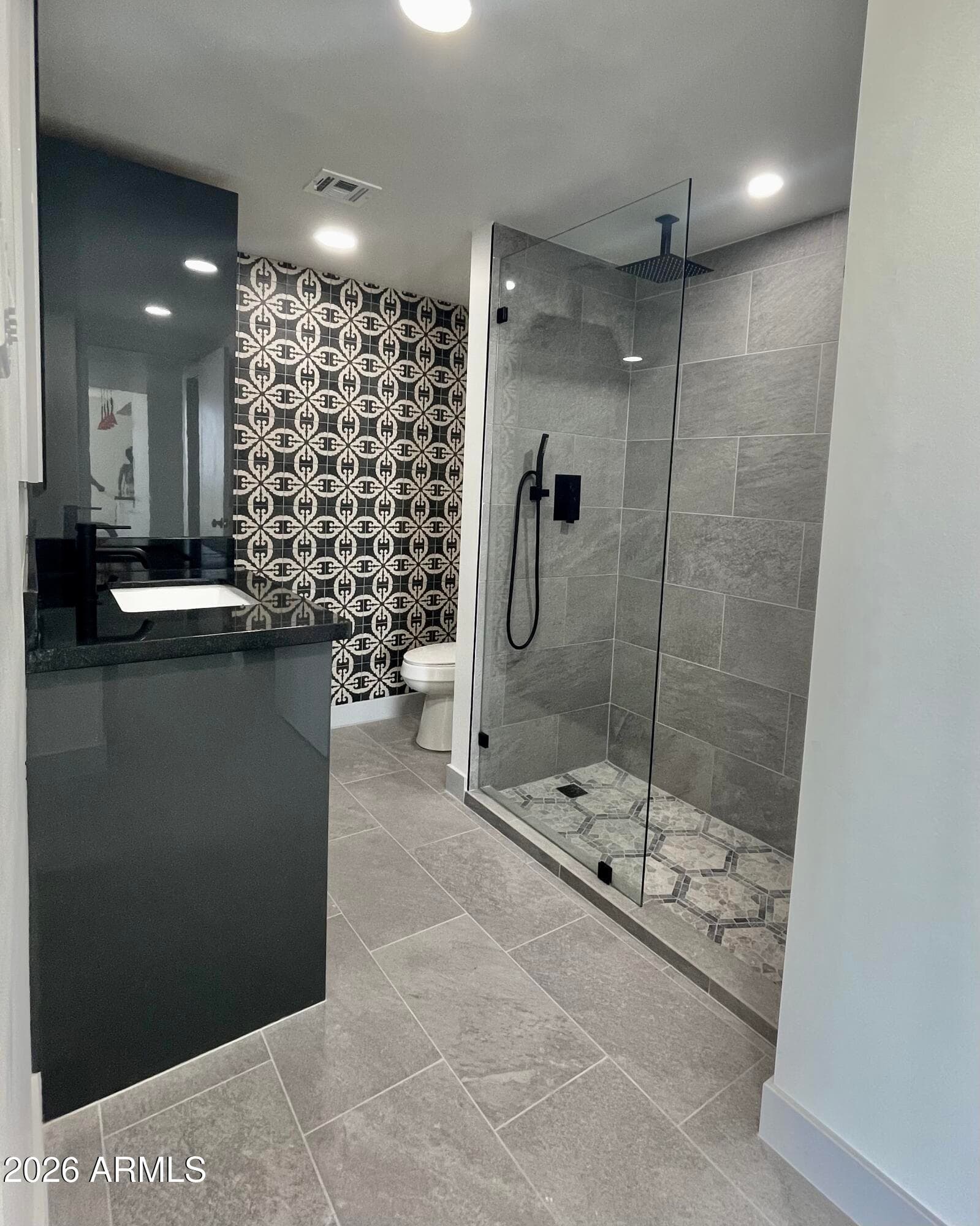 207 W Clarendon Avenue Unit 22C, Phoenix, AZ 85013 — photo 11 of 26