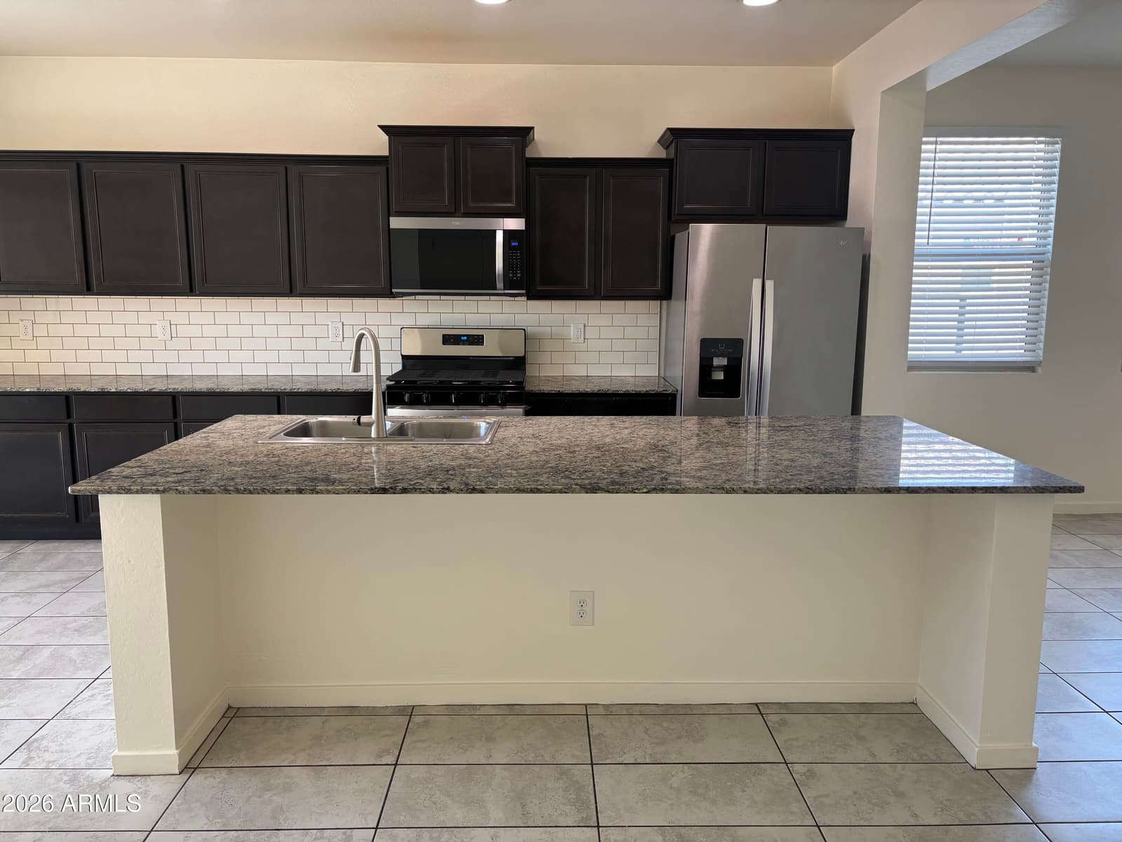 10231 W Southgate Avenue, Tolleson, AZ 85353 — photo 6 of 31