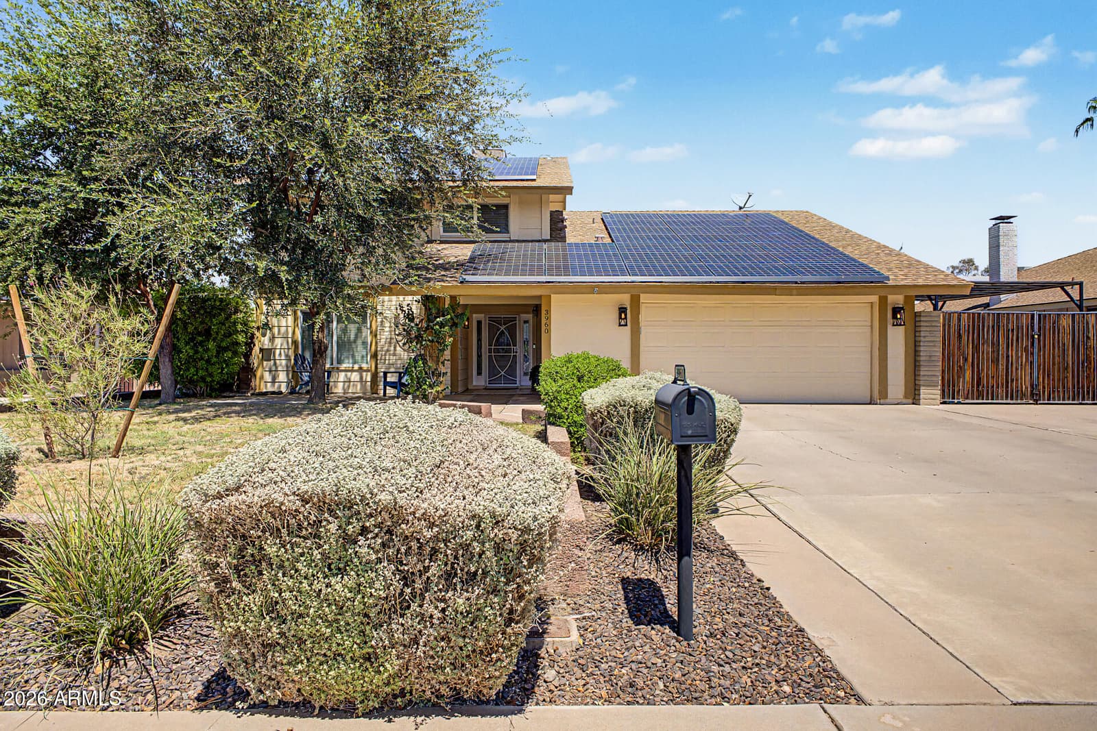 3960 W Glenaire Drive, Phoenix, AZ 85053 — photo 2 of 38