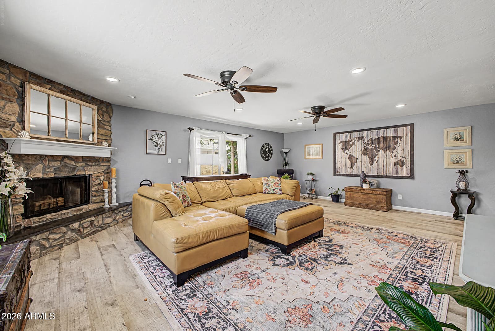 3960 W Glenaire Drive, Phoenix, AZ 85053 — photo 11 of 38