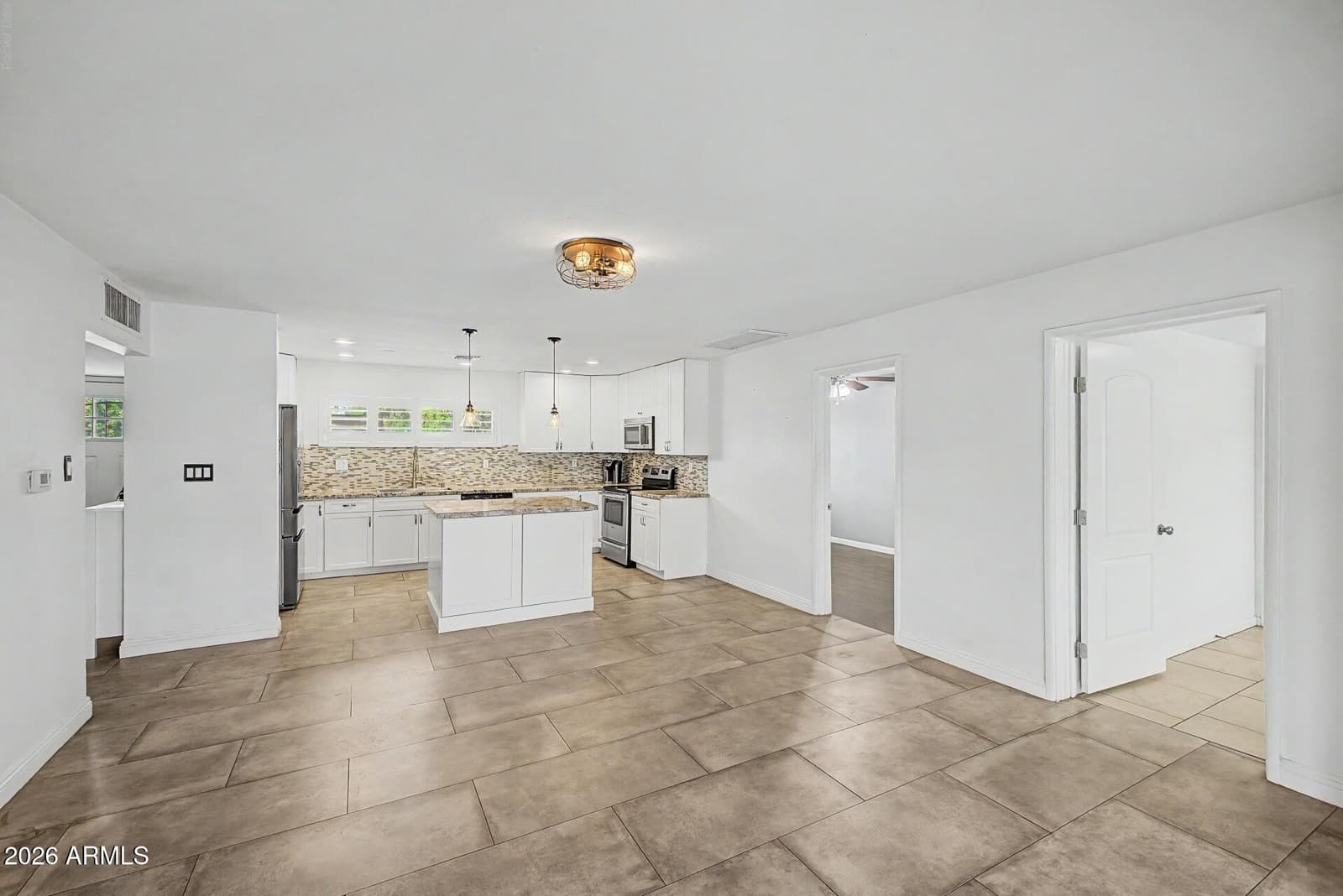 5835 N 16th Place, Phoenix, AZ 85016 — photo 10 of 44