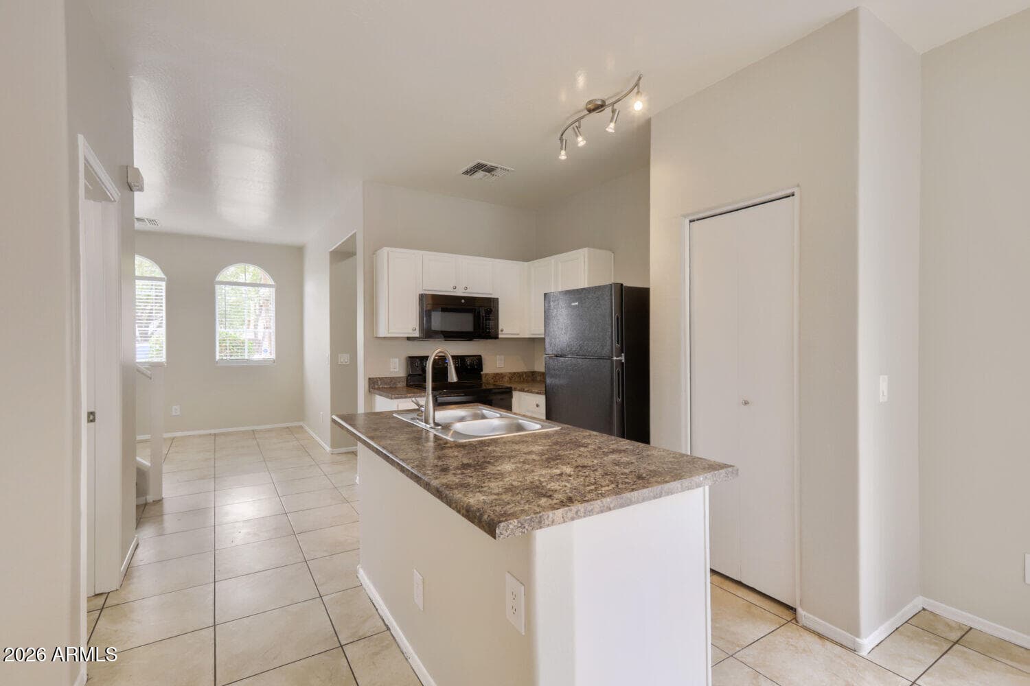 6616 W Johnson Street W, Phoenix, AZ 85043 — photo 11 of 29
