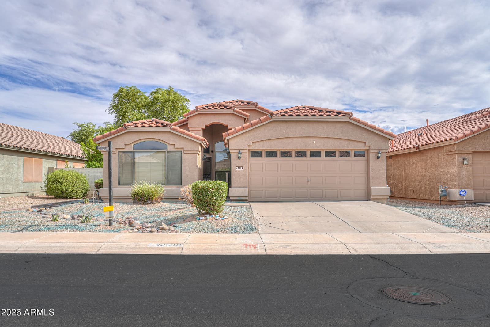 42539 W Bunker Drive, Maricopa, AZ 85138 — photo 6 of 56