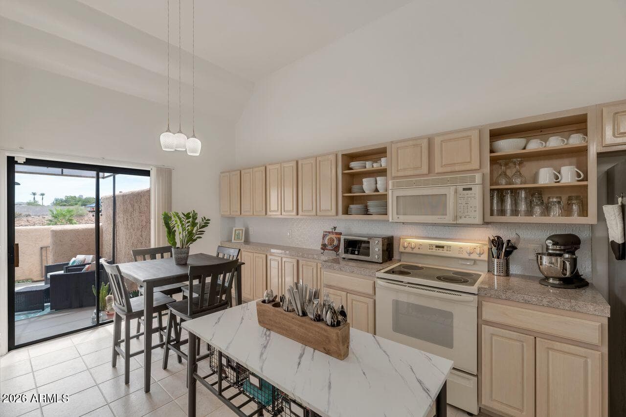 16107 E Emerald Drive 204, Fountain Hills, AZ 85268 — photo 7 of 40