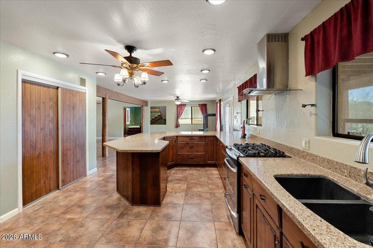 34900 S Westridge Lane, Black Canyon City, AZ 85324 — photo 10 of 31