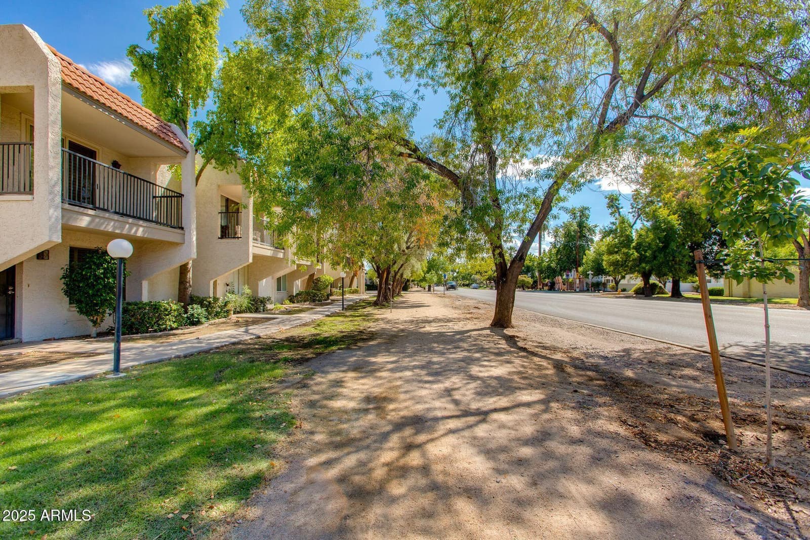 8225 N Central Avenue 9, Phoenix, AZ 85020 — photo 3 of 40