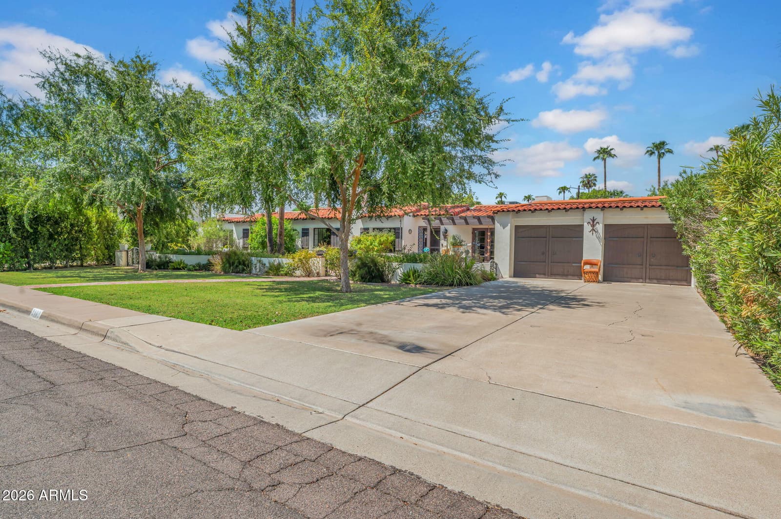 2102 Encanto Drive SW, Phoenix, AZ 85007 — photo 2 of 59