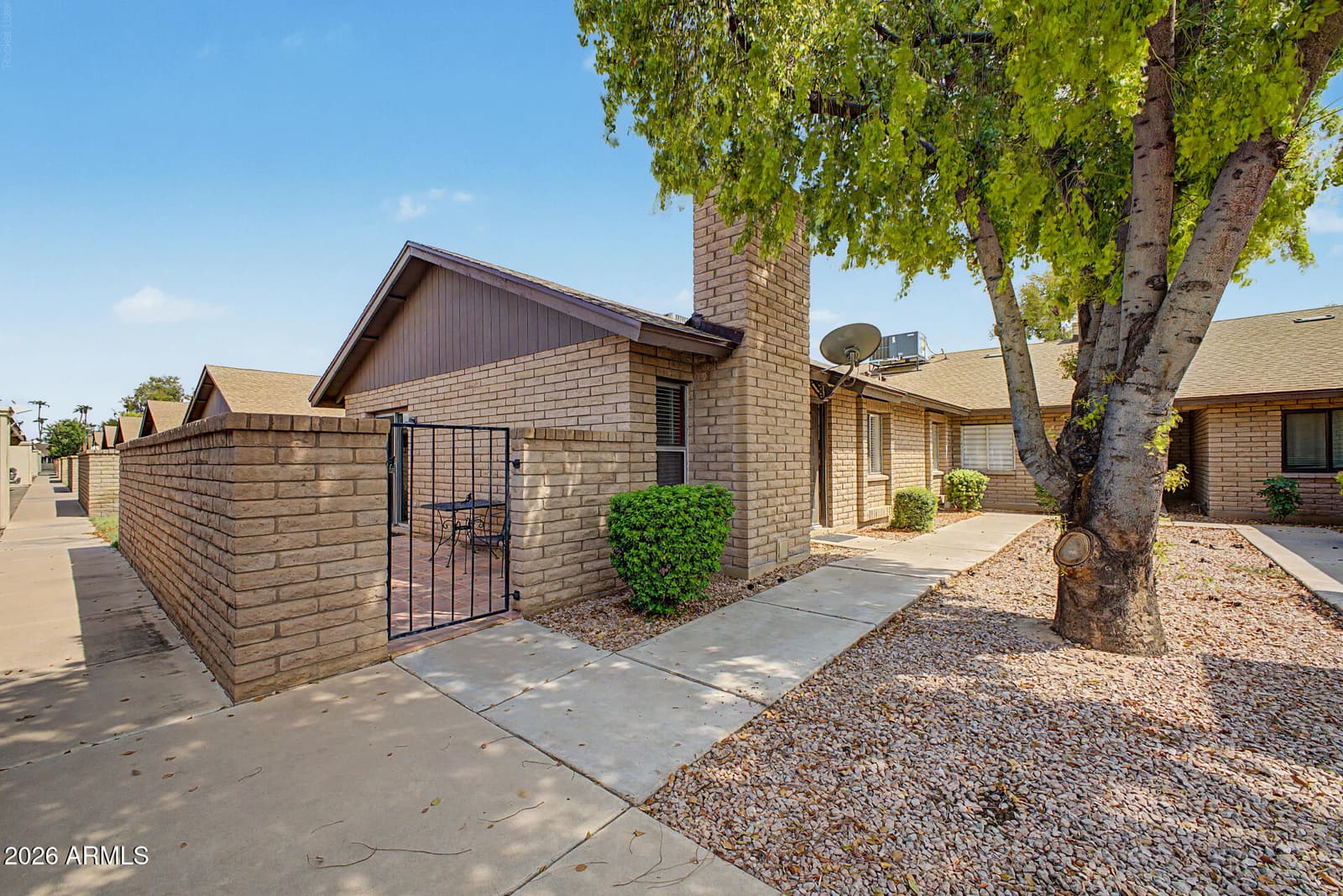 108 W Loma Vista Drive 102, Tempe, AZ 85282 — photo 2 of 26