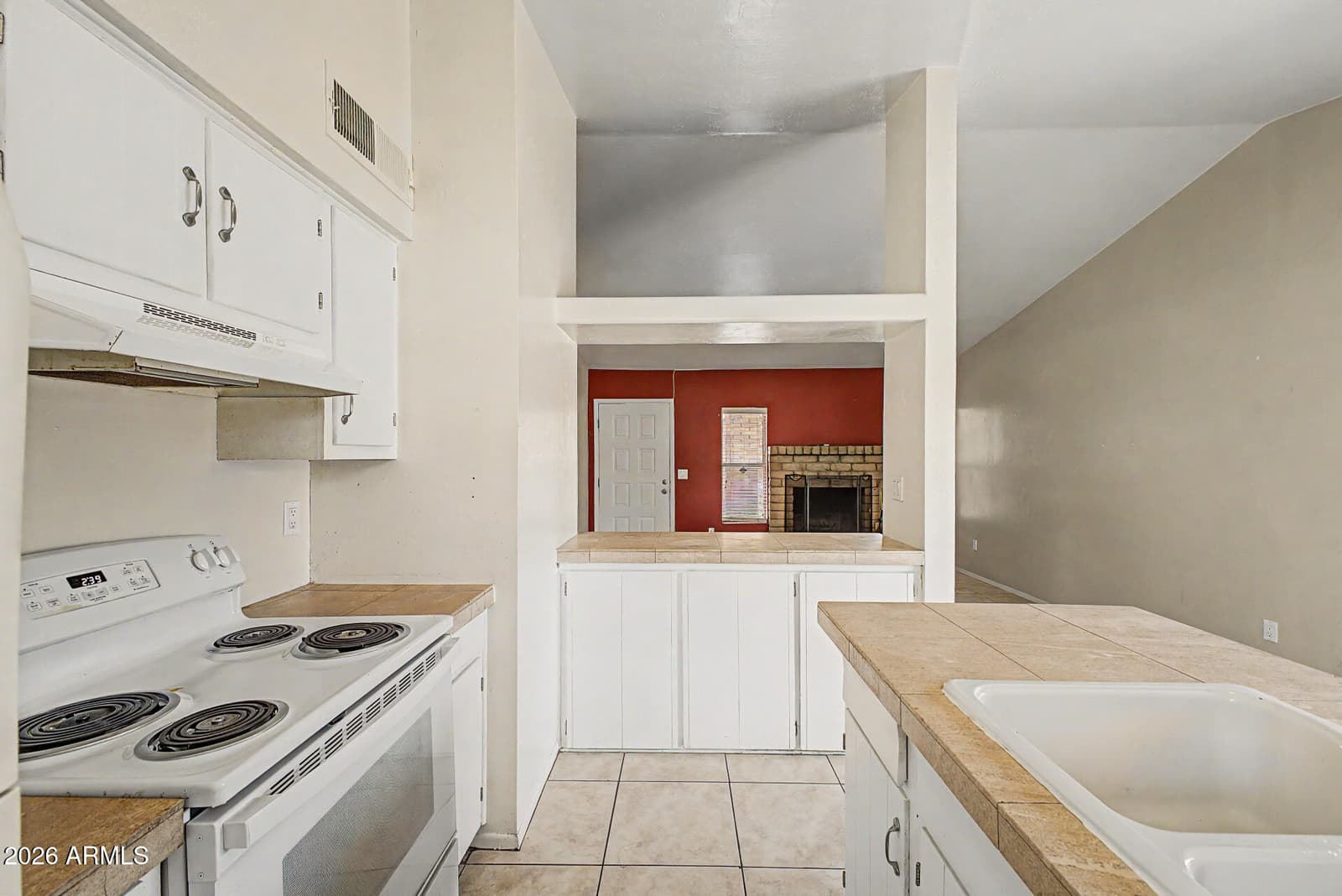108 W Loma Vista Drive 102, Tempe, AZ 85282 — photo 11 of 26