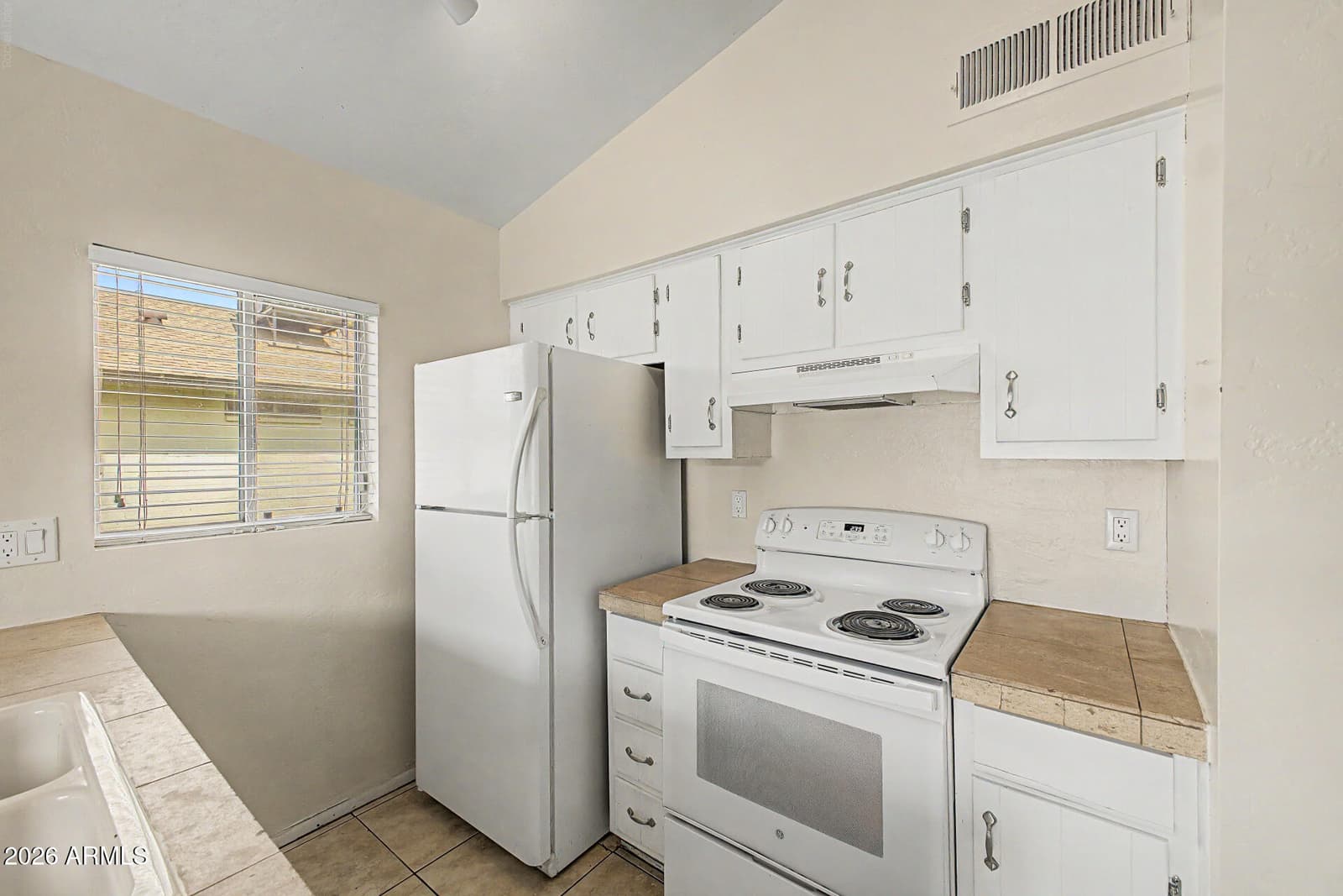 108 W Loma Vista Drive 102, Tempe, AZ 85282 — photo 12 of 26