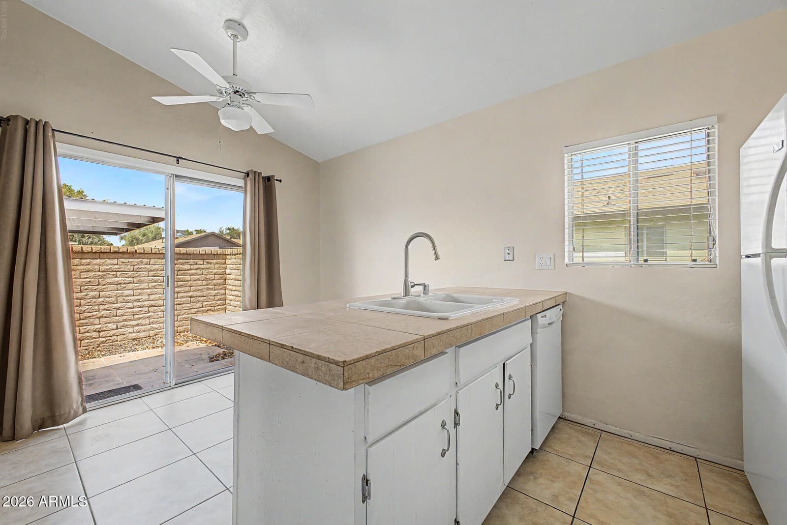 108 W Loma Vista Drive 102, Tempe, AZ 85282 — photo 13 of 26