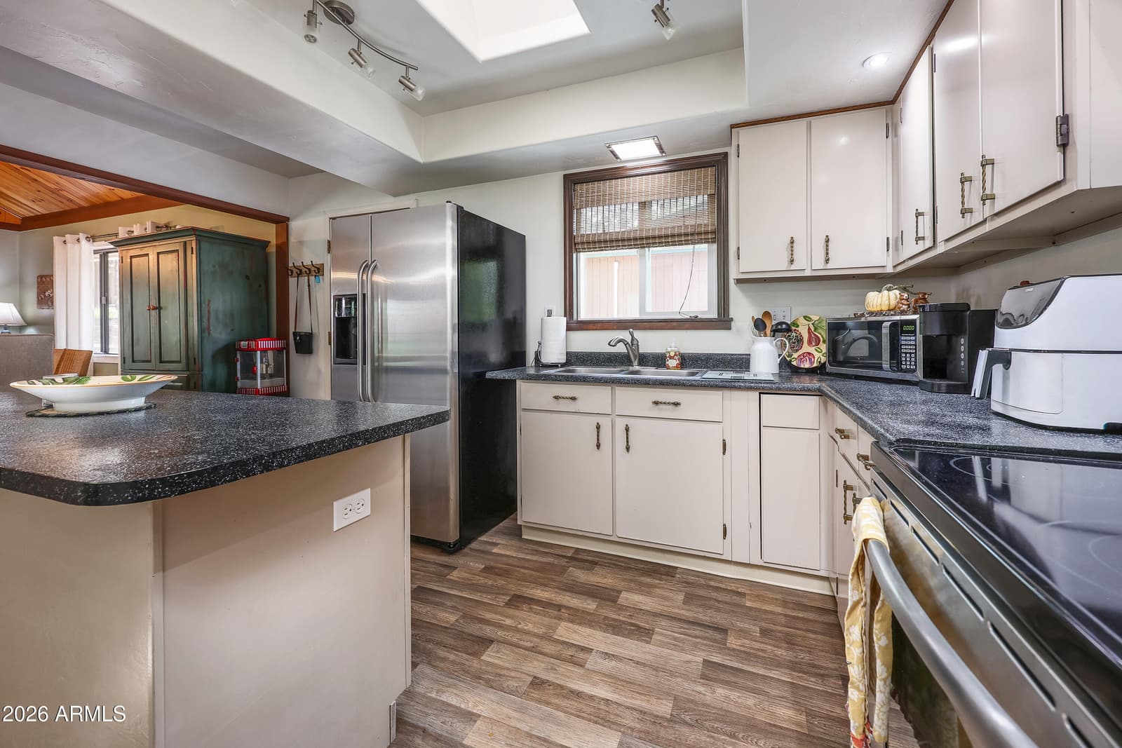 735 E Reindeer Drive, Munds Park, AZ 86017 — photo 12 of 48