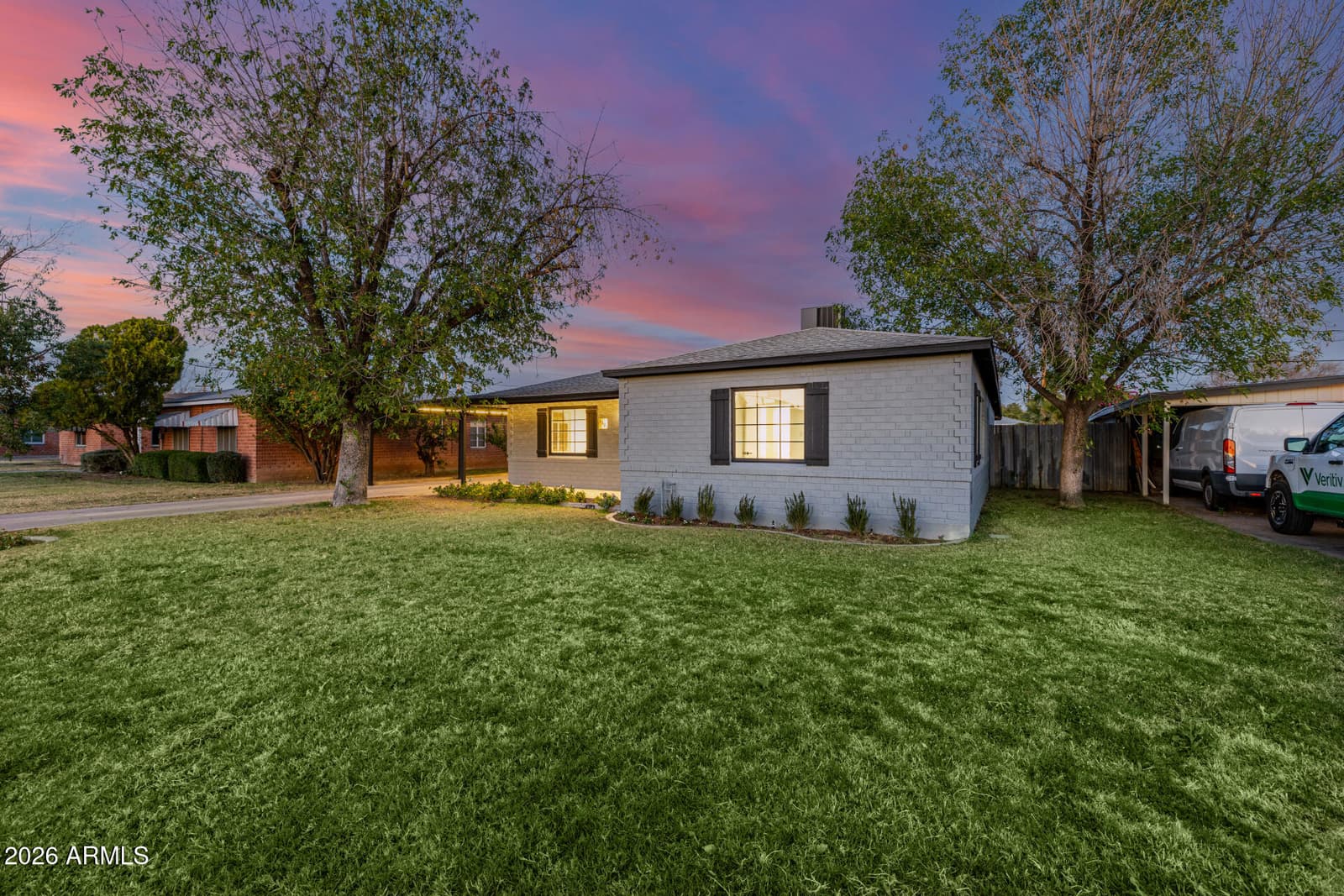 3321 N 17th Drive, Phoenix, AZ 85015 — photo 7 of 95
