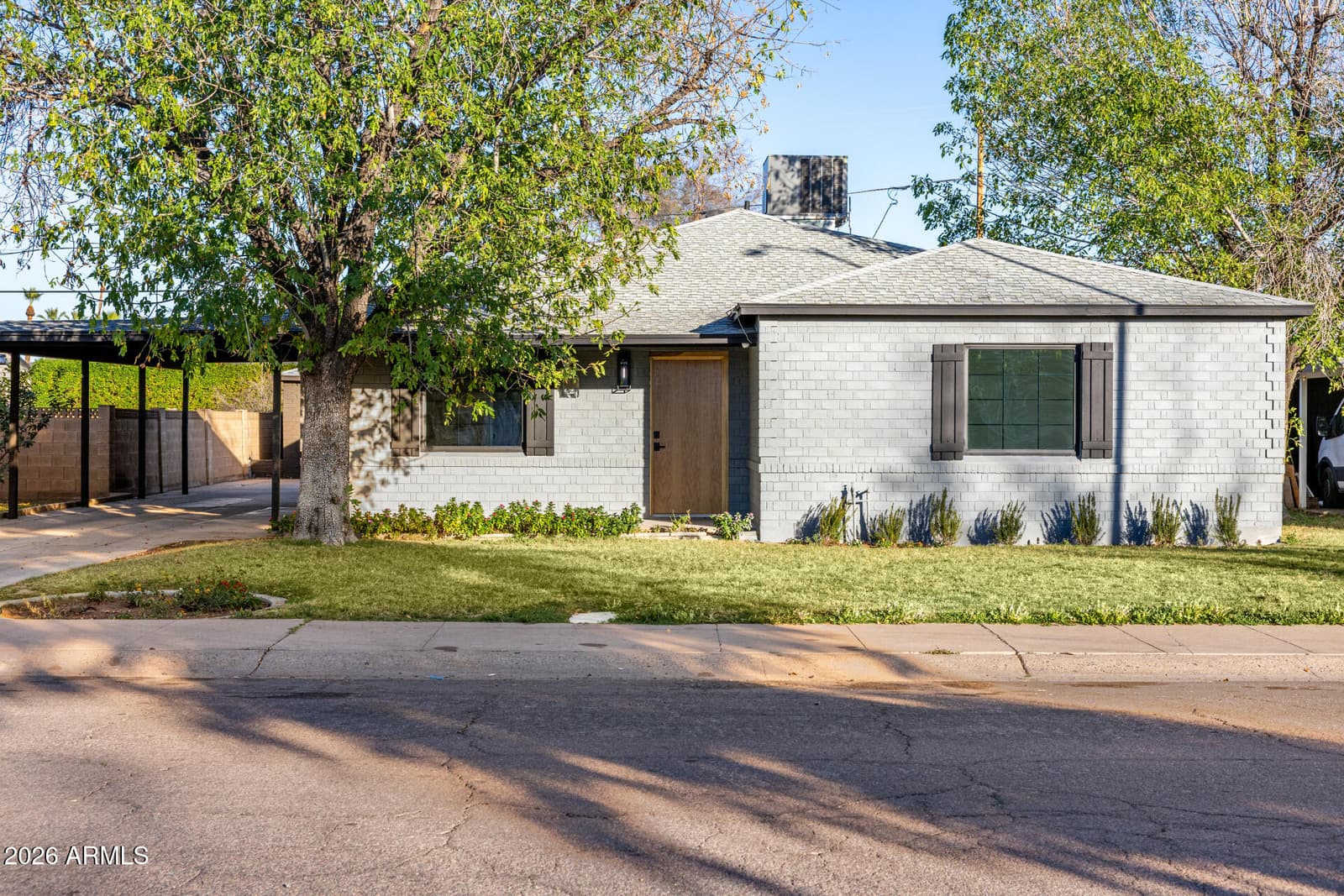 3321 N 17th Drive, Phoenix, AZ 85015 — photo 10 of 95