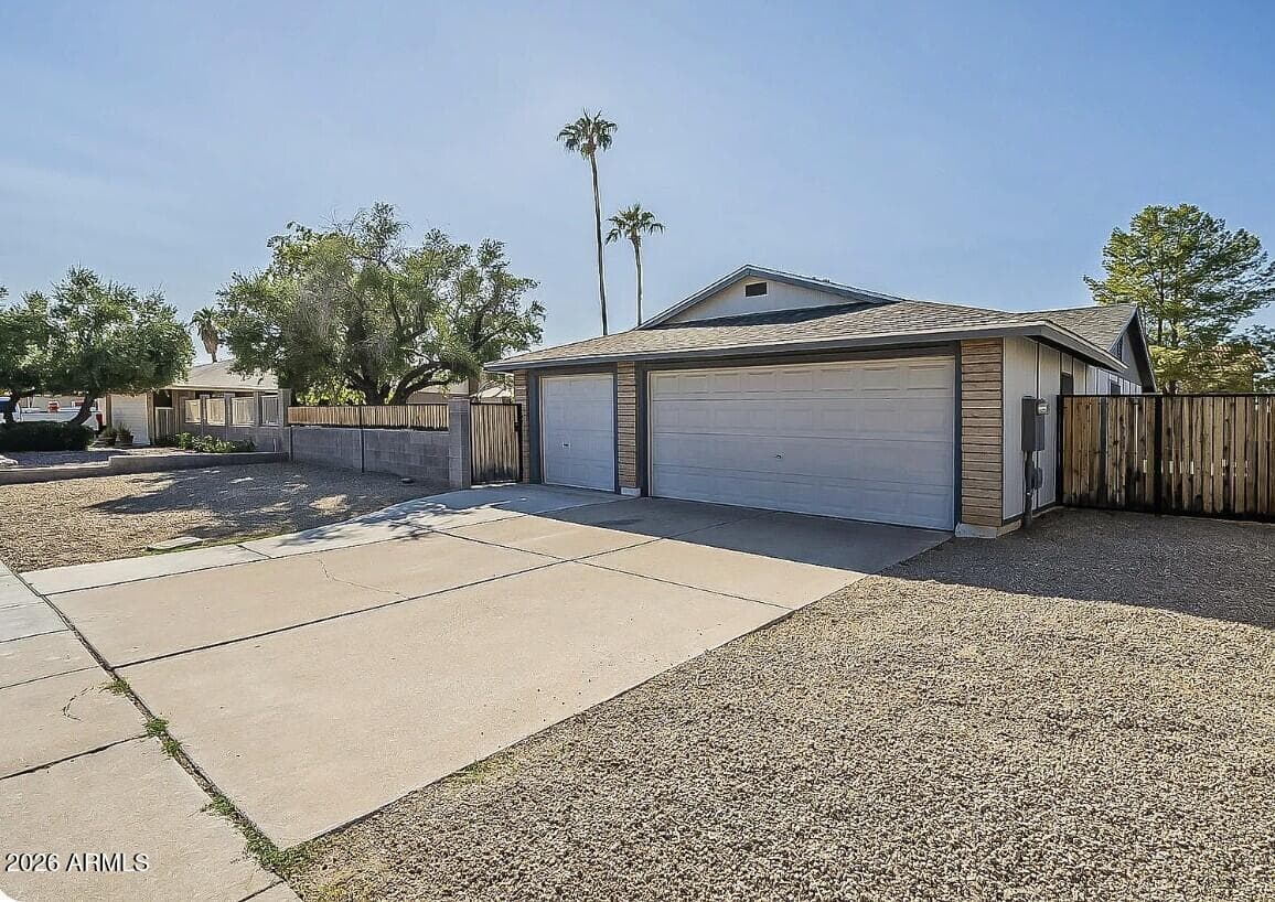 2206 N Cholla Street, Chandler, AZ 85224 — photo 2 of 3