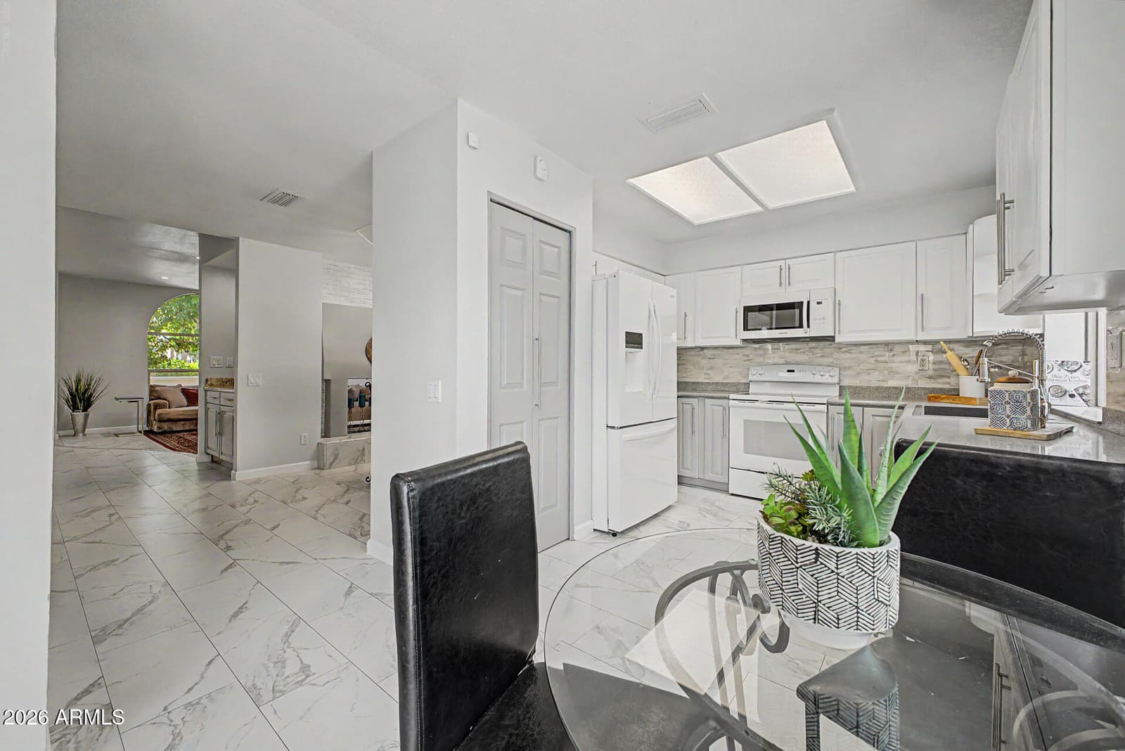 10593 E Fanfol Lane, Scottsdale, AZ 85258 — photo 16 of 45
