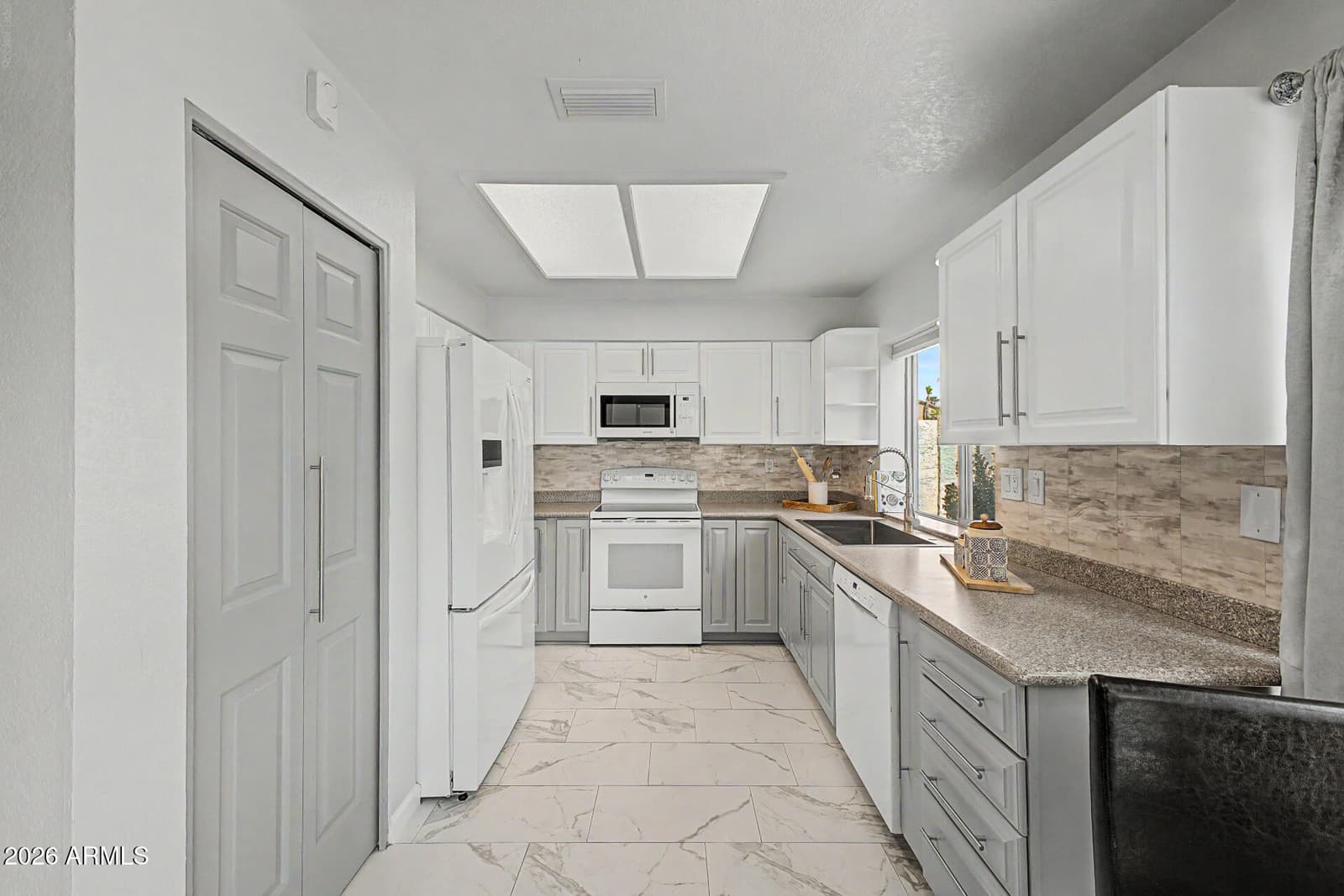 10593 E Fanfol Lane, Scottsdale, AZ 85258 — photo 18 of 45