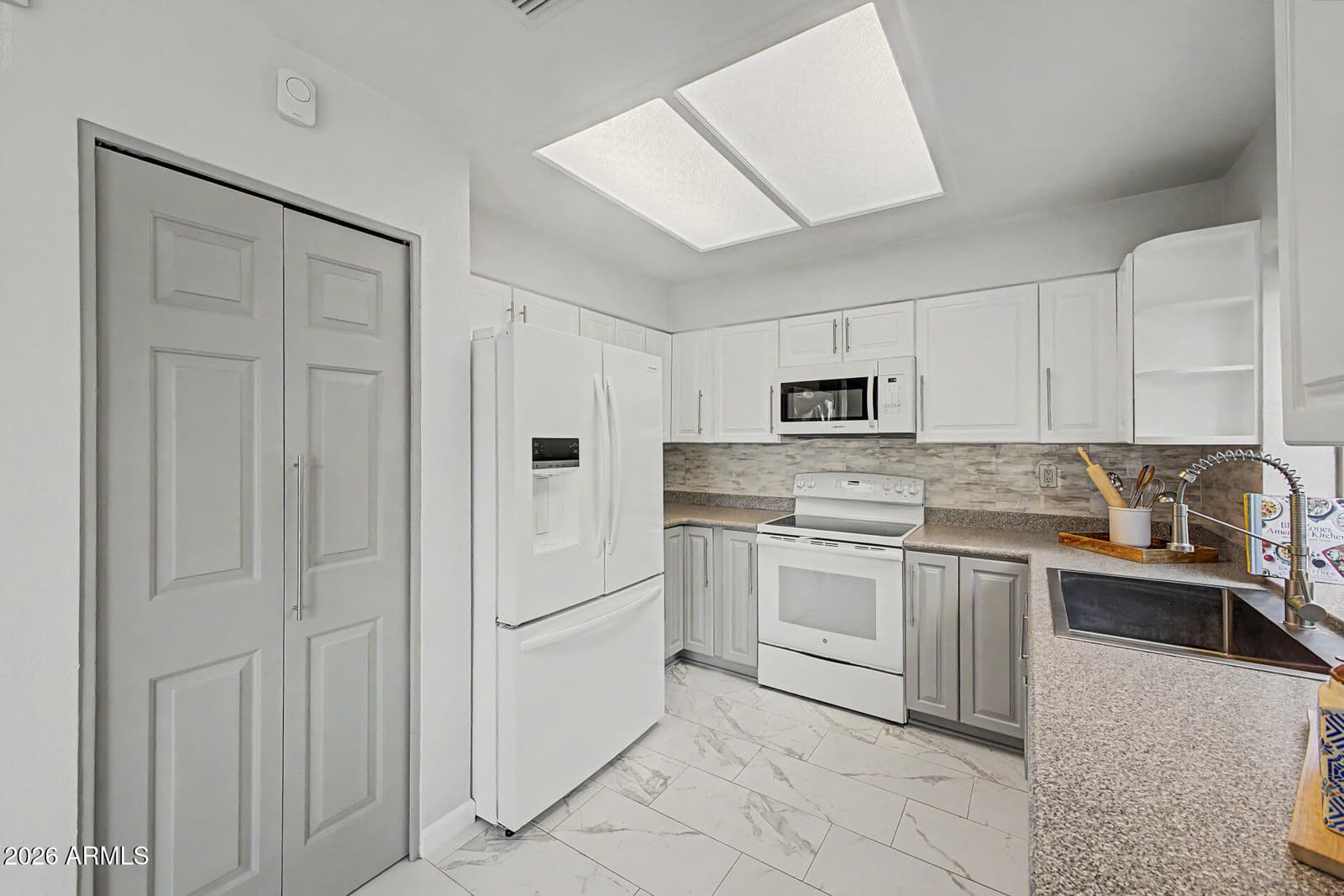 10593 E Fanfol Lane, Scottsdale, AZ 85258 — photo 19 of 45