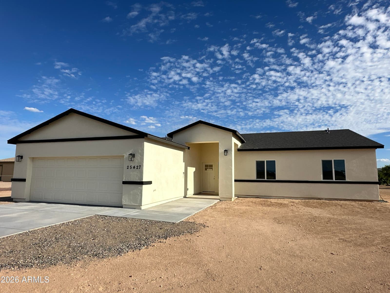 25427 W Patton Road, Wittmann, AZ 85361 — photo 2 of 38