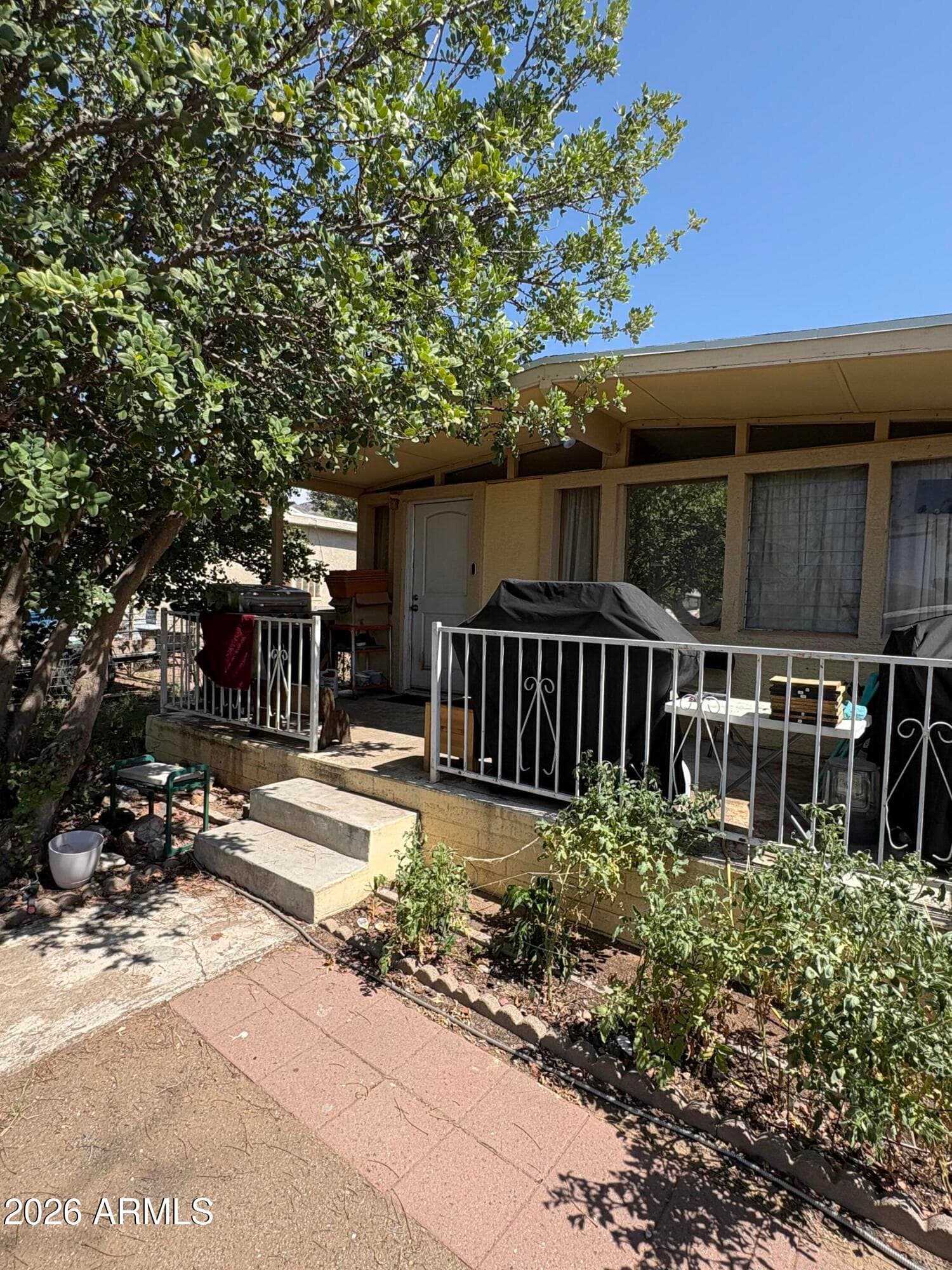 108 W Gorham Street, Superior, AZ 85173 — photo 1 of 19