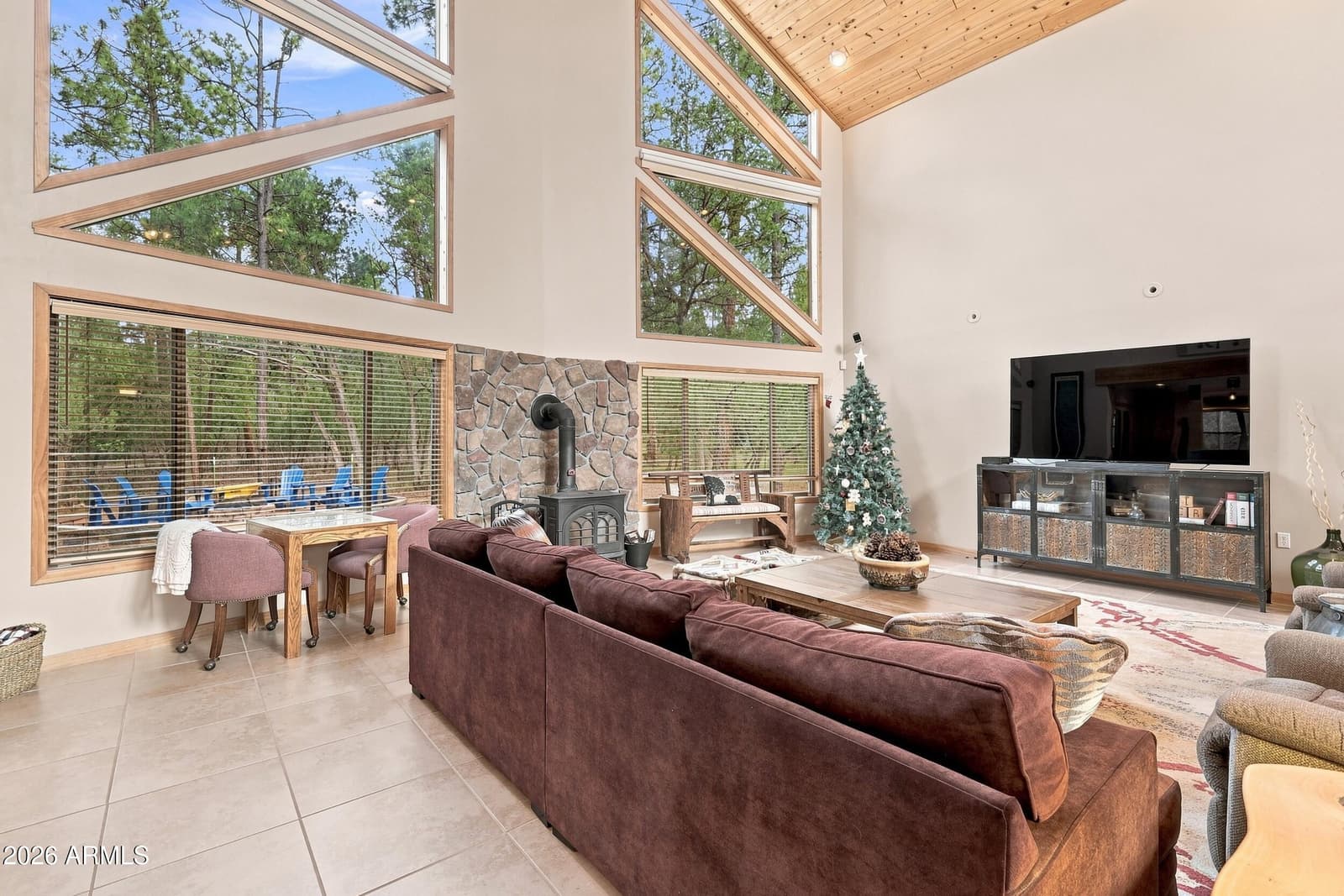 94 W Pine Ridge Drive, Lakeside, AZ 85929 — photo 13 of 80
