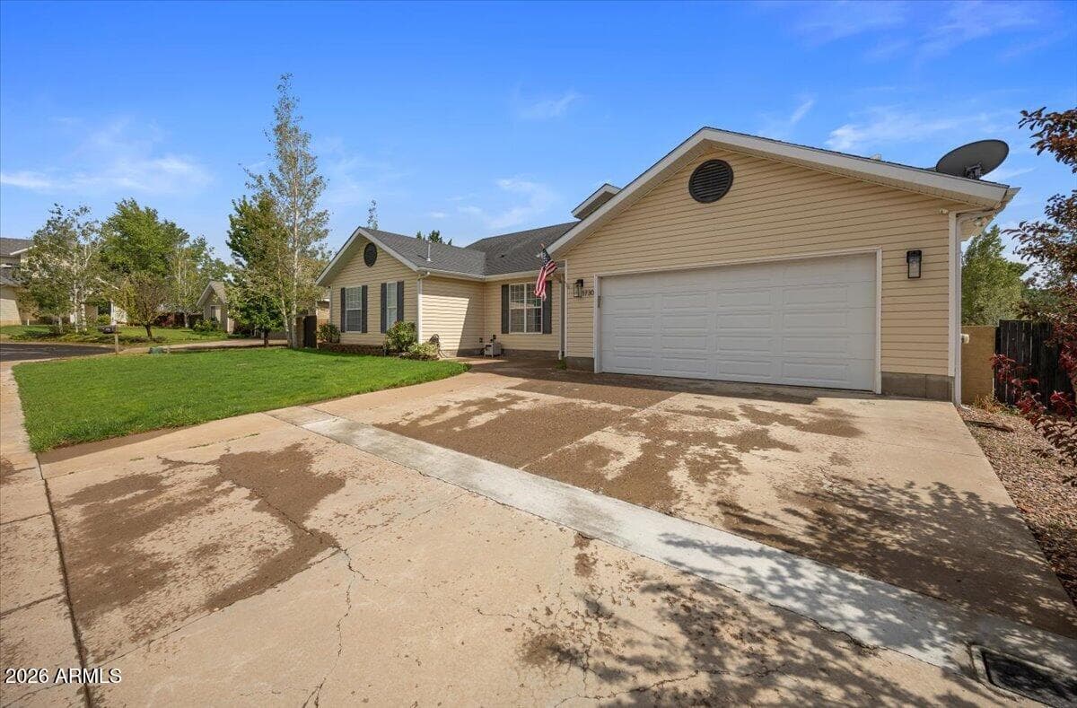 1730 N Medina Loop, Show Low, AZ 85901 — photo 3 of 47