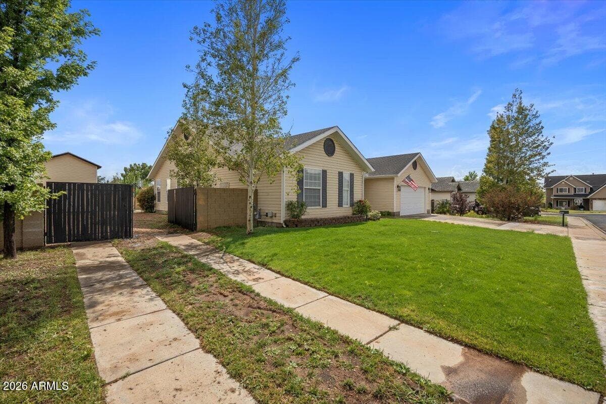 1730 N Medina Loop, Show Low, AZ 85901 — photo 4 of 47