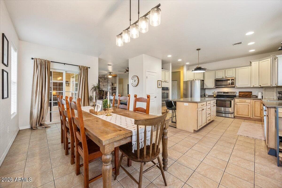 1730 N Medina Loop, Show Low, AZ 85901 — photo 12 of 47