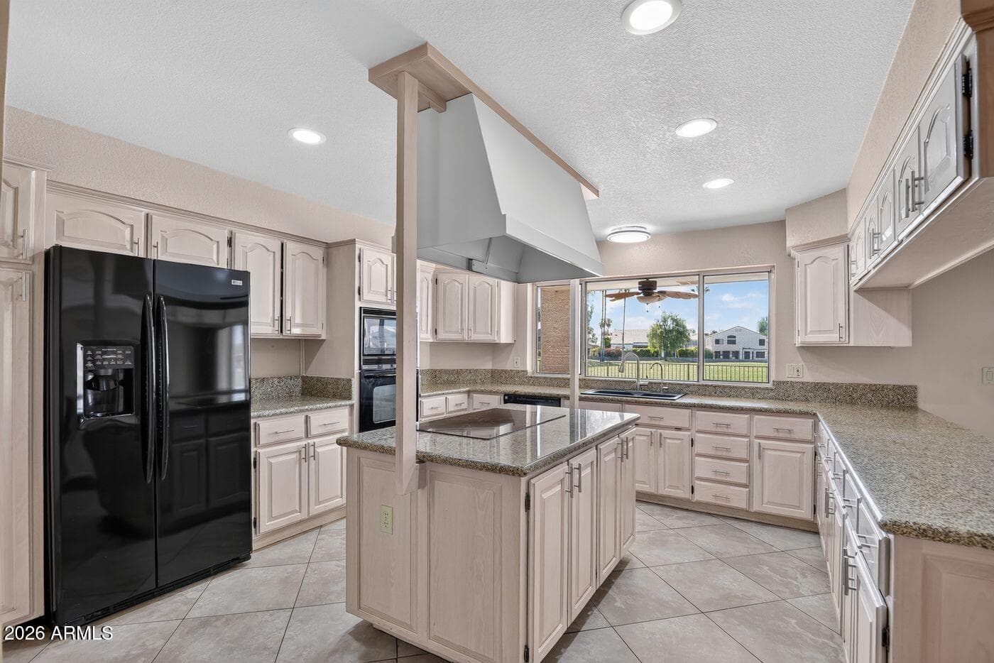 6091 W Rose Garden Lane, Glendale, AZ 85308 — photo 4 of 26