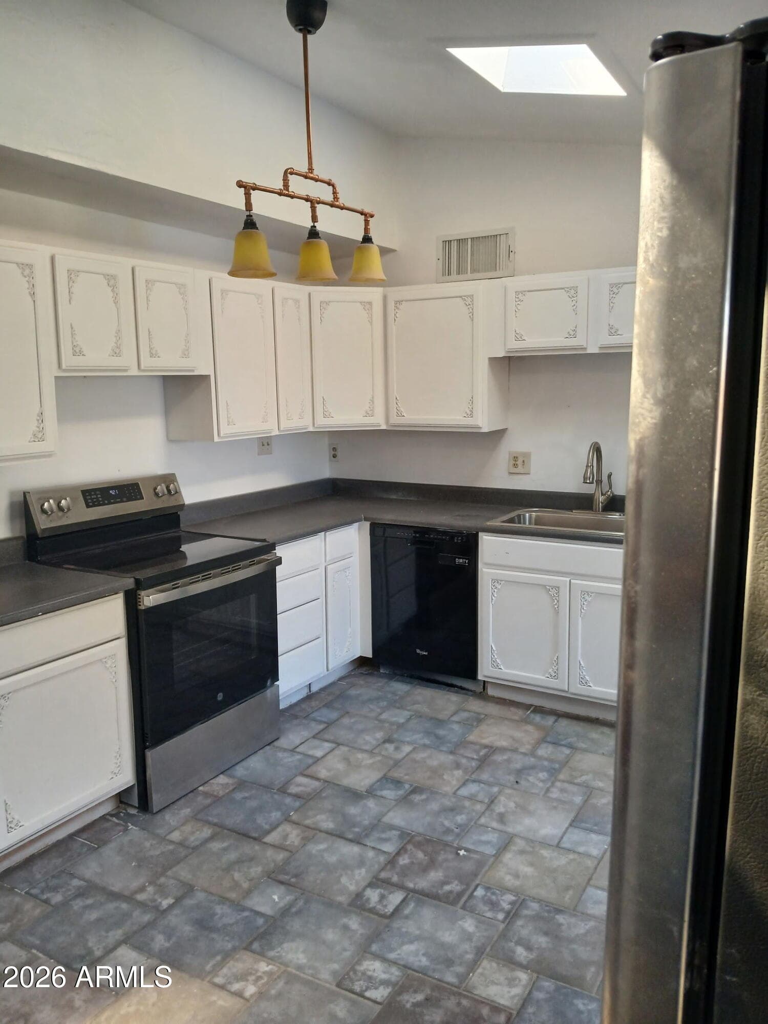 3808 W Butler Drive, Phoenix, AZ 85051 — photo 3 of 8
