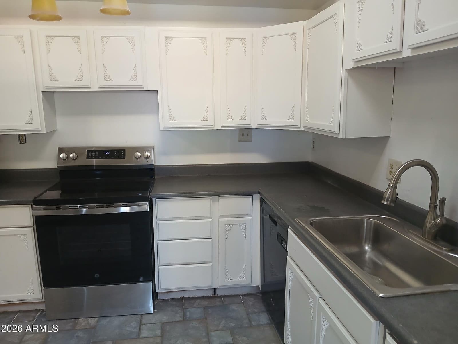 3808 W Butler Drive, Phoenix, AZ 85051 — photo 4 of 8
