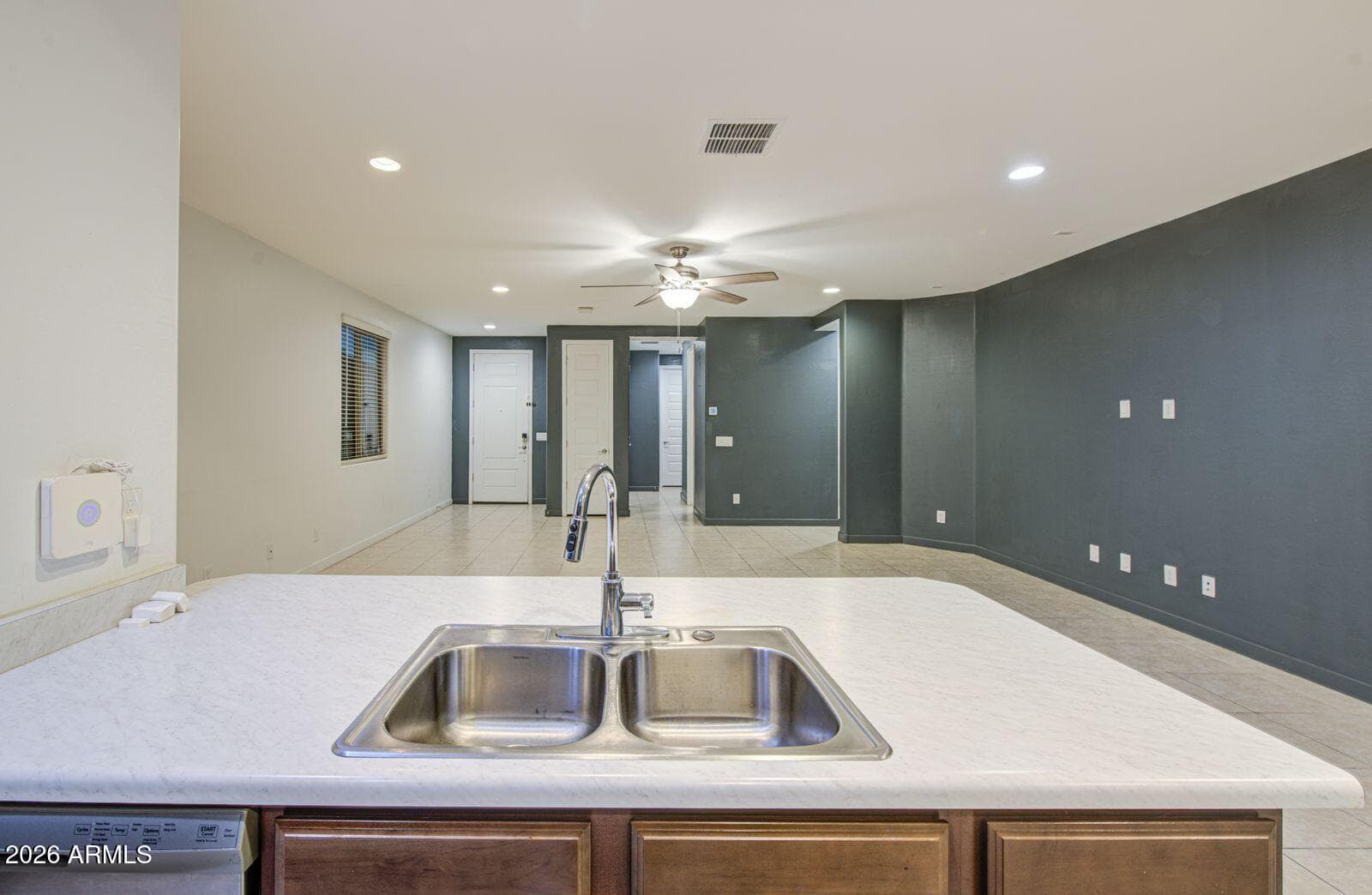 2239 W Donner Drive, Phoenix, AZ 85041 — photo 5 of 20