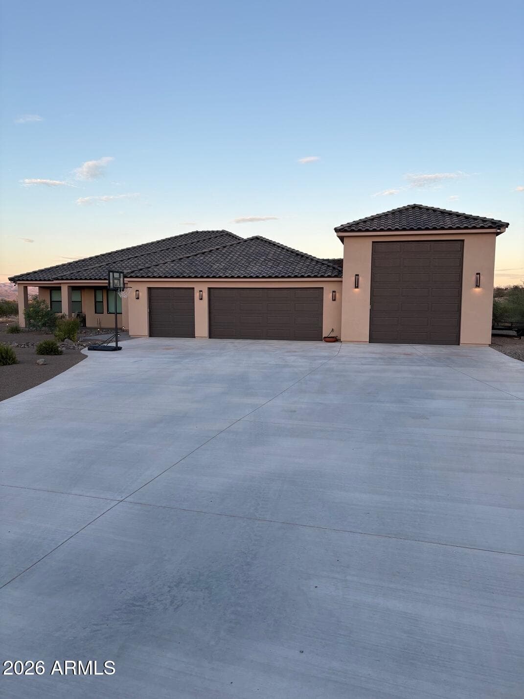 1055 Buckboard Trail, Wickenburg, AZ 85390 — photo 2 of 37