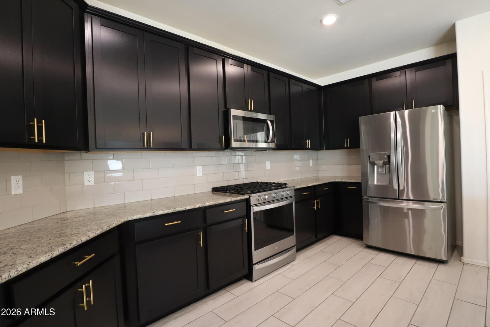 2413 W Sunland Avenue, Phoenix, AZ 85041 — photo 10 of 62