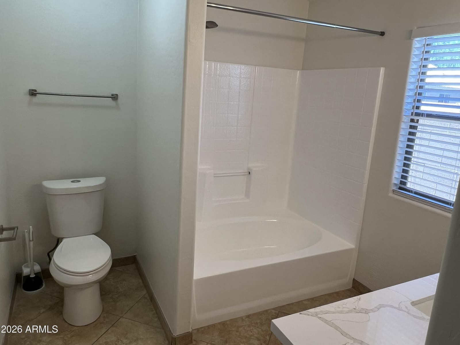 2556 W Tamarisk Avenue, Phoenix, AZ 85041 — photo 7 of 15