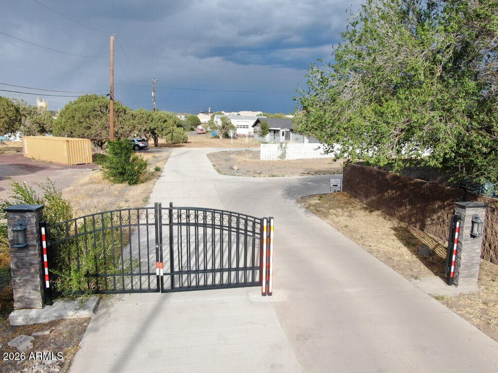 2891 E Adams, Show Low, AZ 85901 — photo 4 of 71