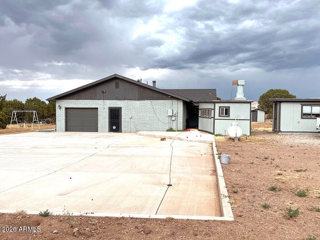2891 E Adams, Show Low, AZ 85901 — photo 14 of 71
