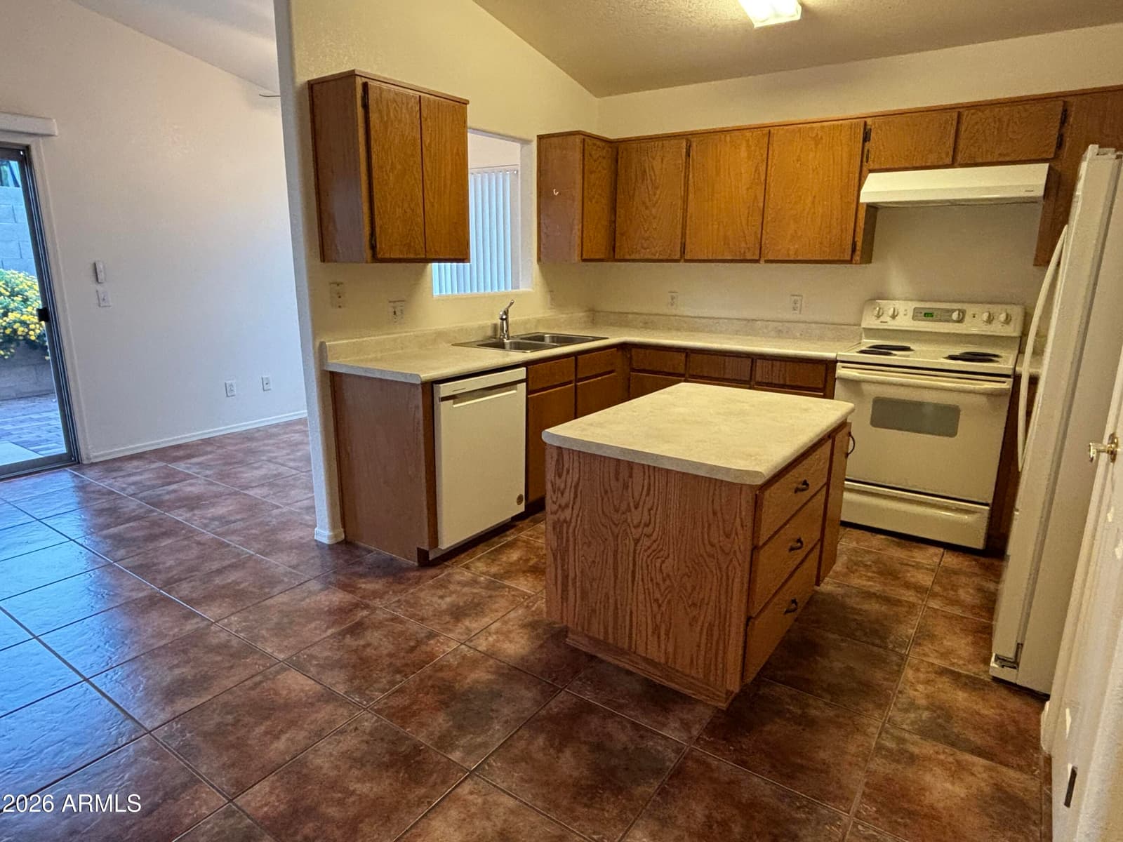 4420 Calle Vista, Sierra Vista, AZ 85635 — photo 10 of 28