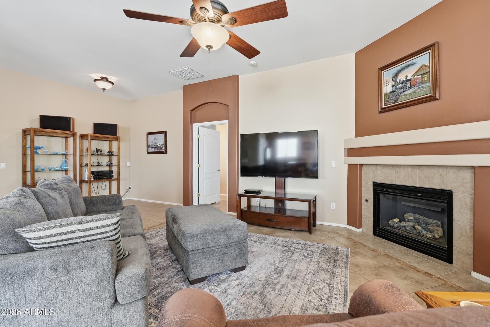 12421 W Apache Street, Avondale, AZ 85323 — photo 5 of 34
