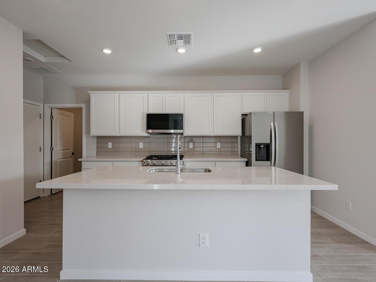 18262 W Calle Lejos, Surprise, AZ 85387 — photo 10 of 23