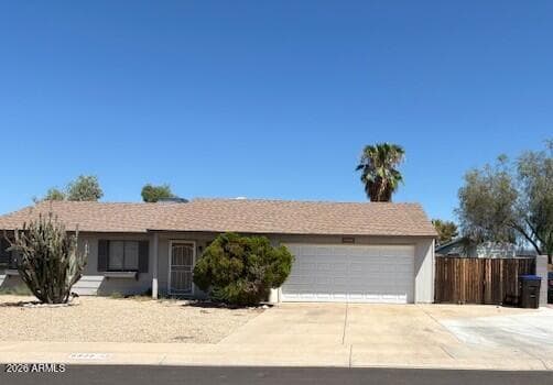 6826 W Canterbury Drive, Peoria, AZ 85345 — photo 10 of 33