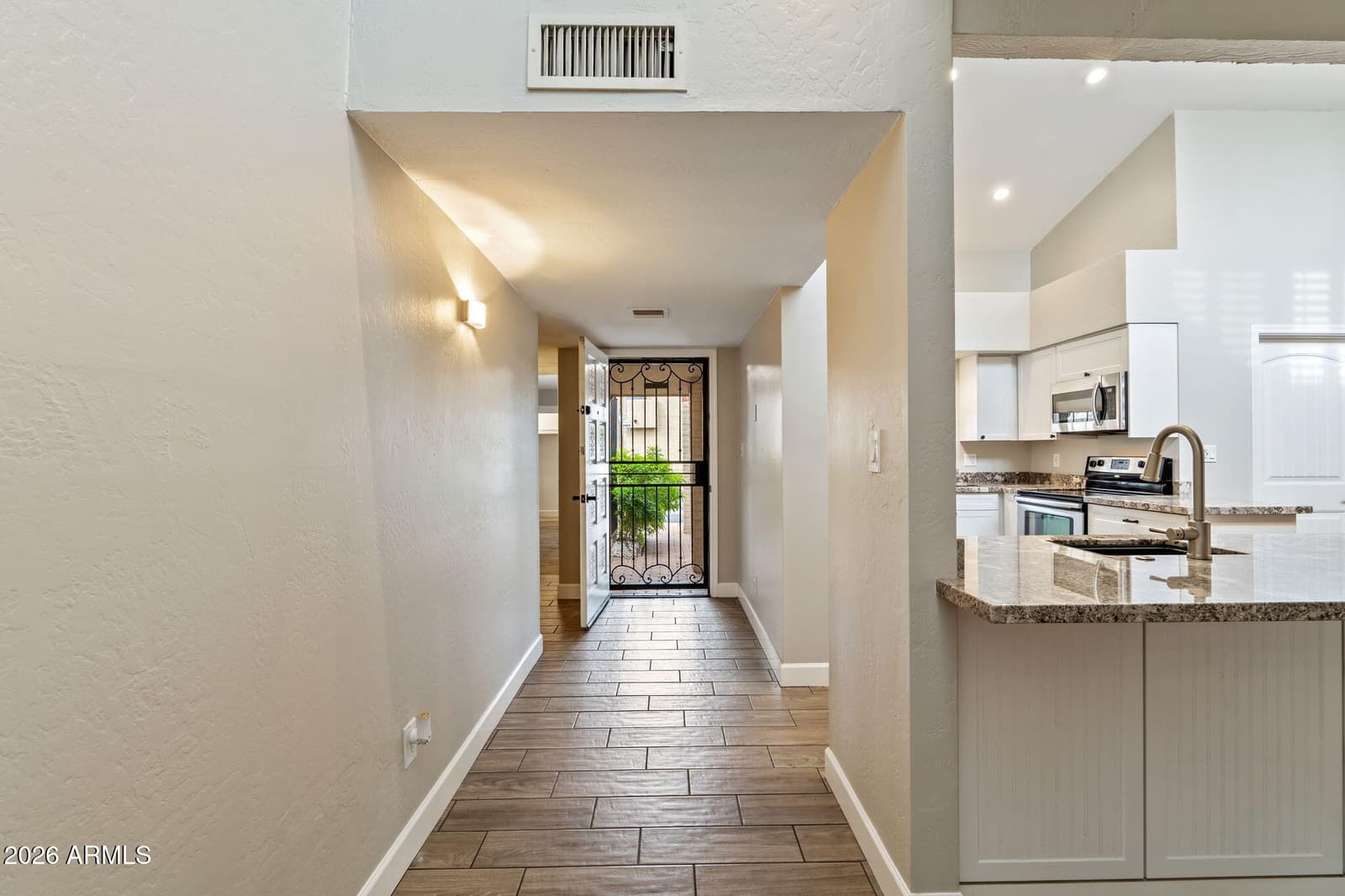 7840 N 7th Street 1, Phoenix, AZ 85020 — photo 6 of 42
