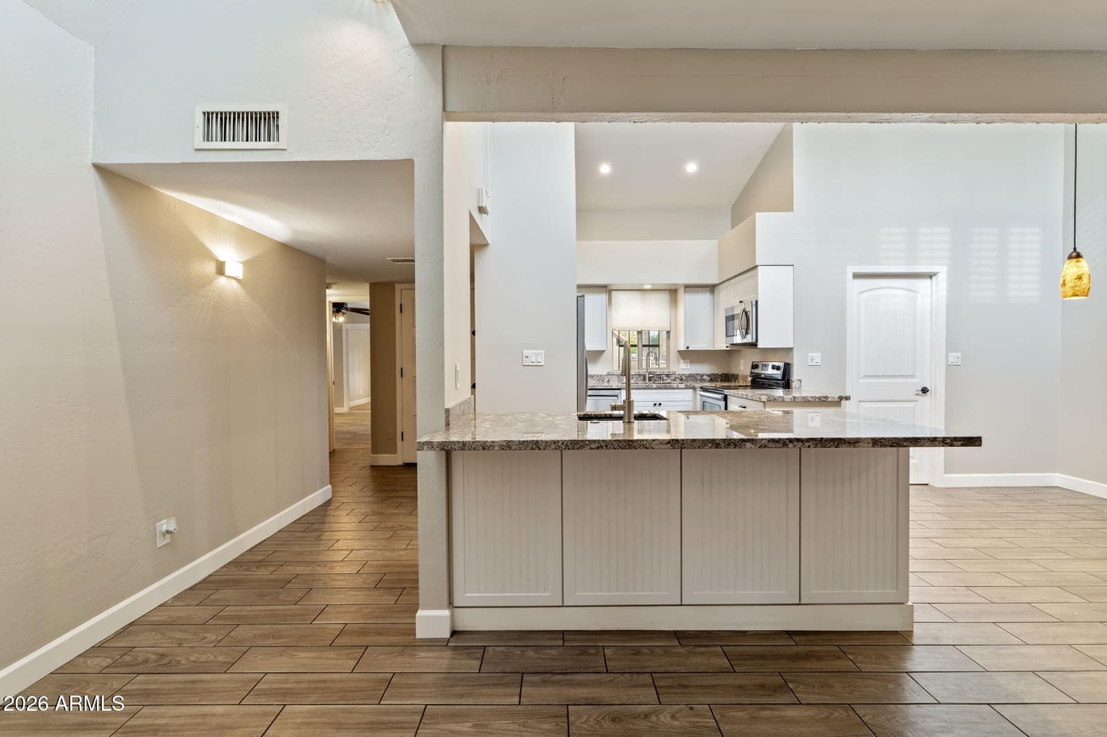 7840 N 7th Street 1, Phoenix, AZ 85020 — photo 8 of 42
