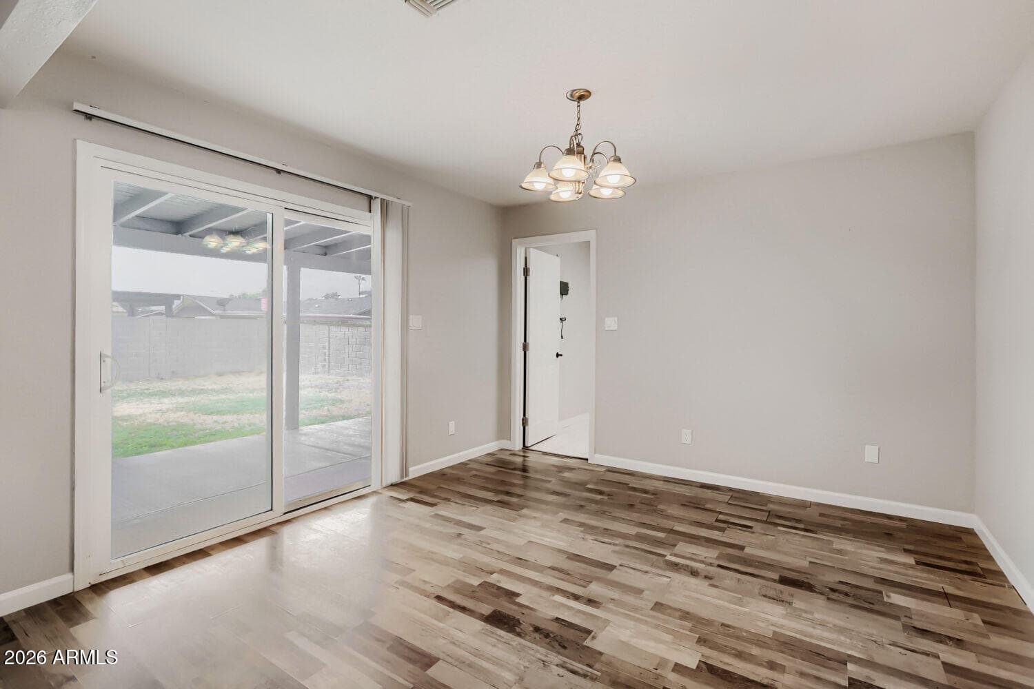 5755 W Sunnyside Drive, Glendale, AZ 85304 — photo 8 of 32