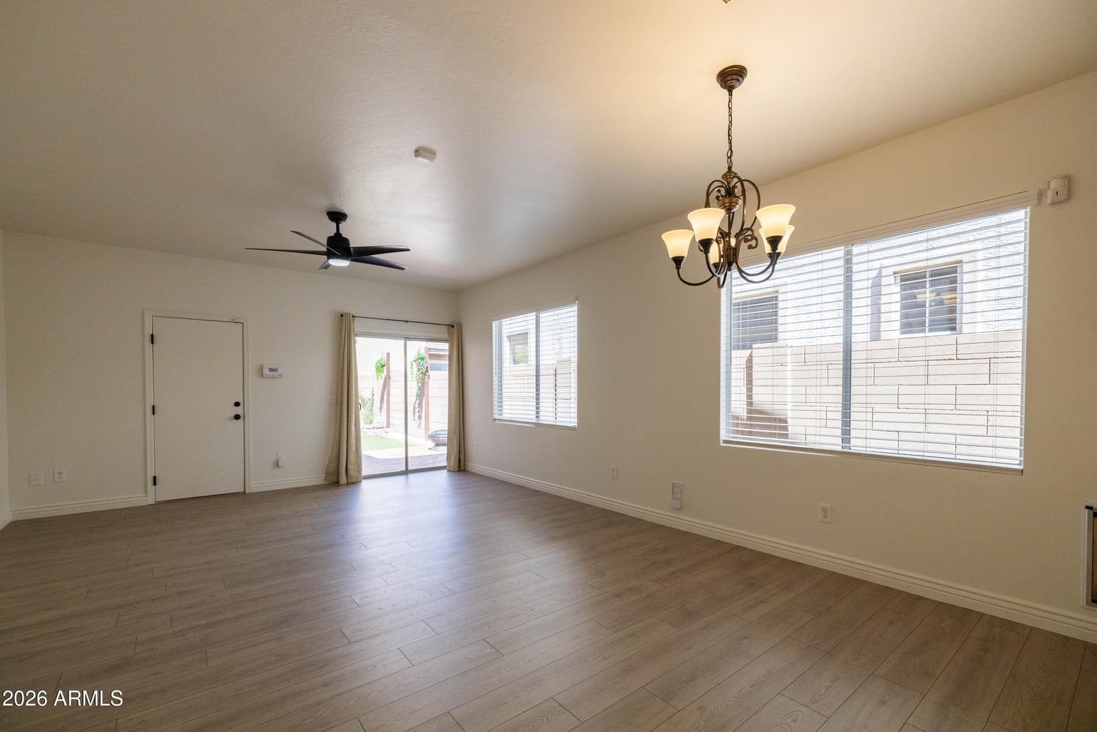 2242 S Barrington, Mesa, AZ 85209 — photo 13 of 34