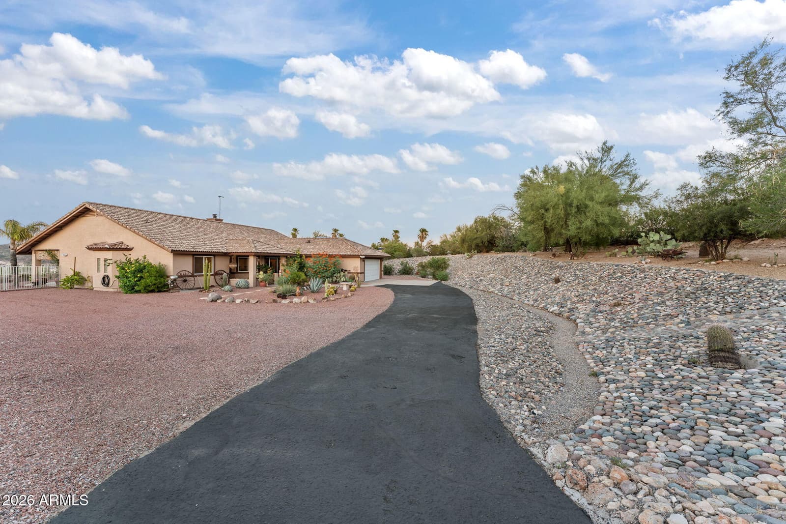 90 W Turtleback Lane, Wickenburg, AZ 85390 — photo 40 of 54